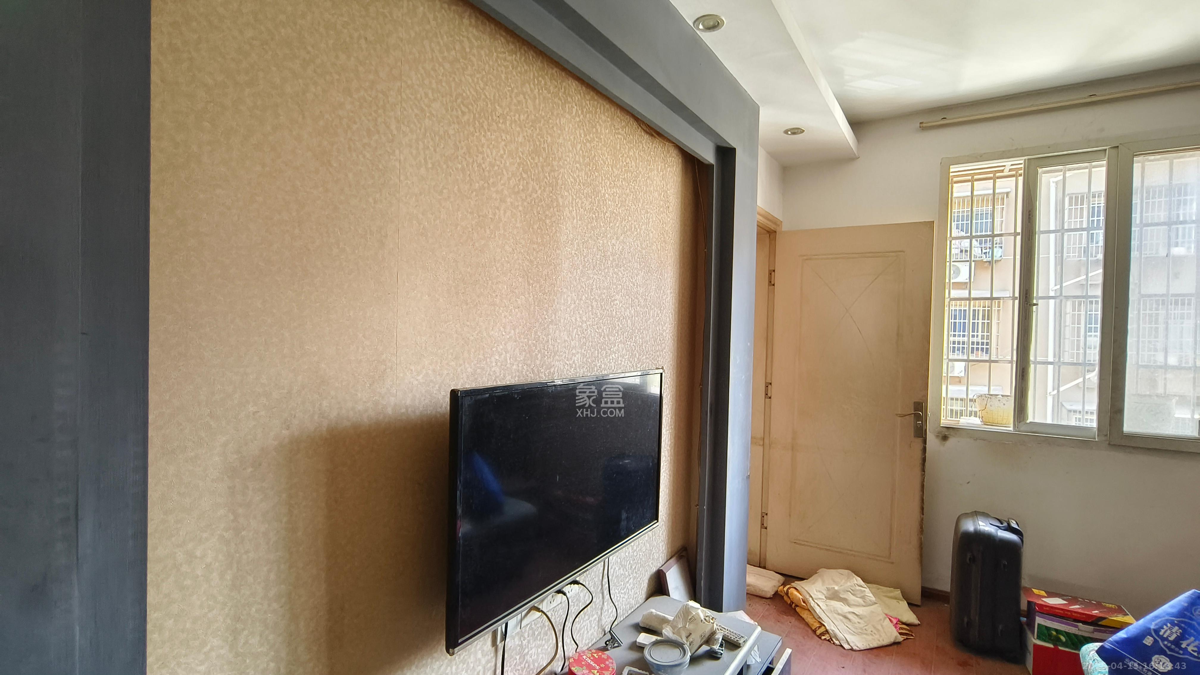 开发公司宿舍  2室1厅1卫   1700.00元/月