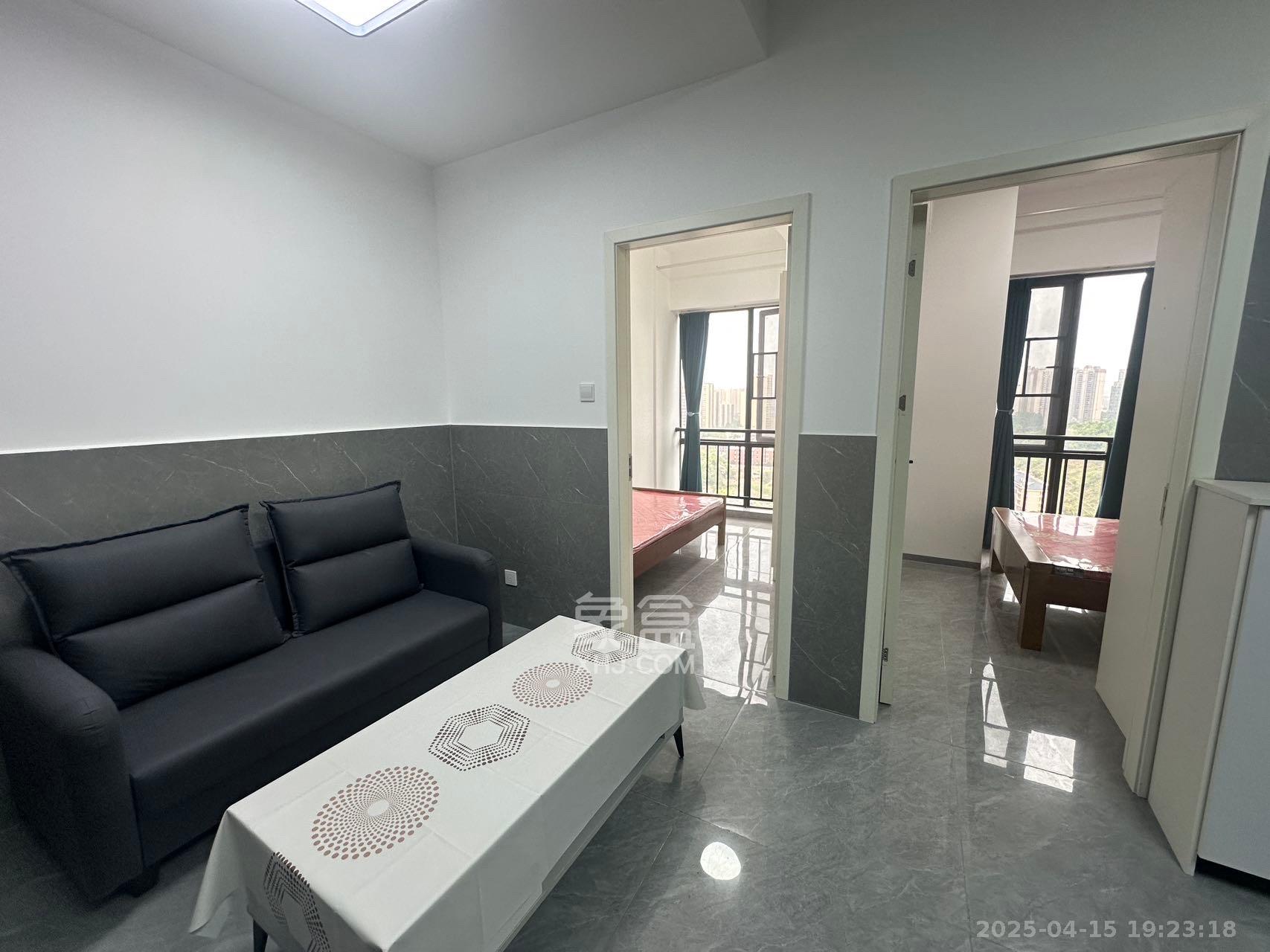 鄱阳汇金中心 1室0厅0卫 1500.0元/月 鄱阳汇金中心 1室0厅0卫 1500.0元/月室内图