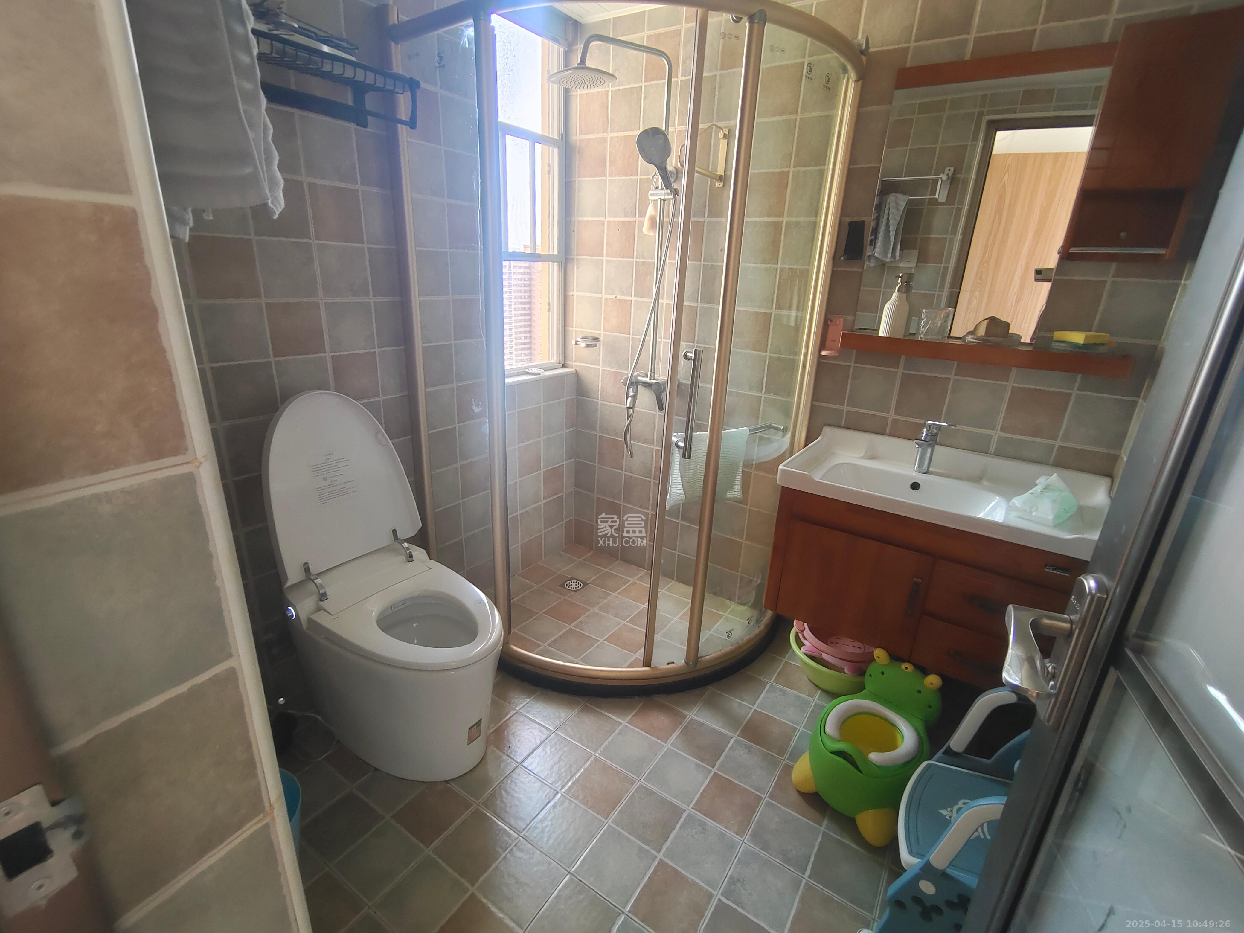 蓝光幸福满庭 4室2厅2卫 3200.0元/月 蓝光幸福满庭 4室2厅2卫 3200.0元/月室内图