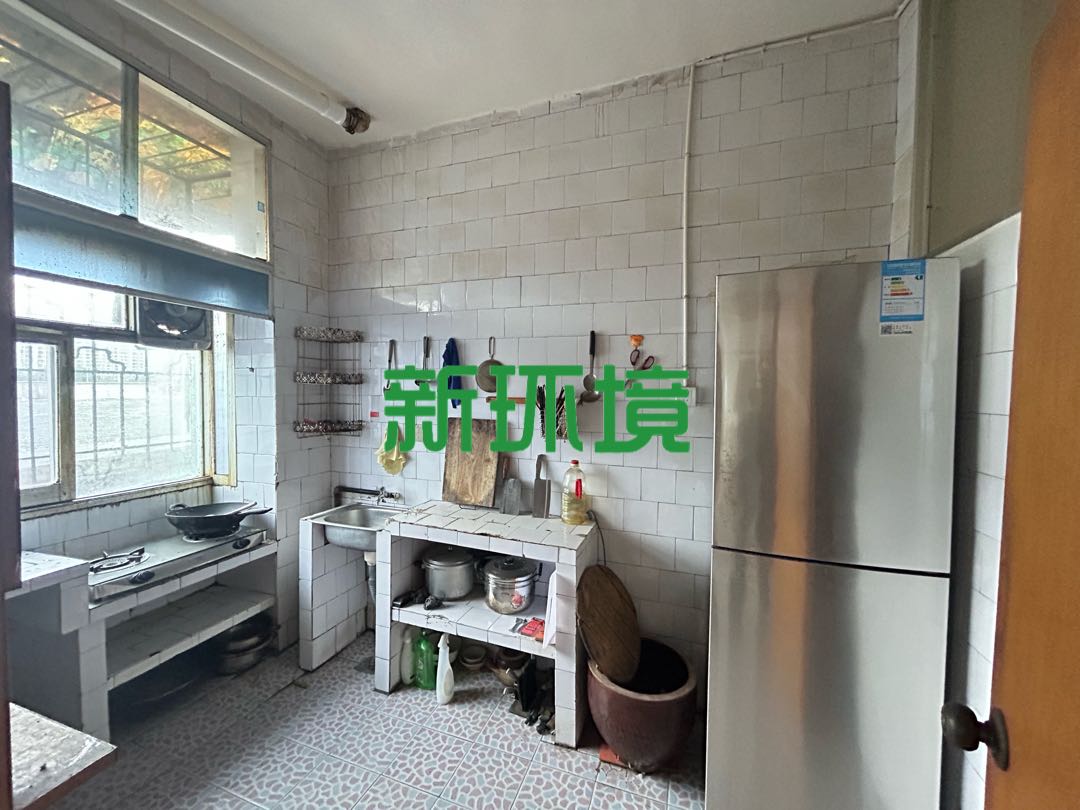 交通局宿舍  3室2厅2卫    1000.0元/月 交通局宿舍  3室2厅2卫    1000.0元/月室内图