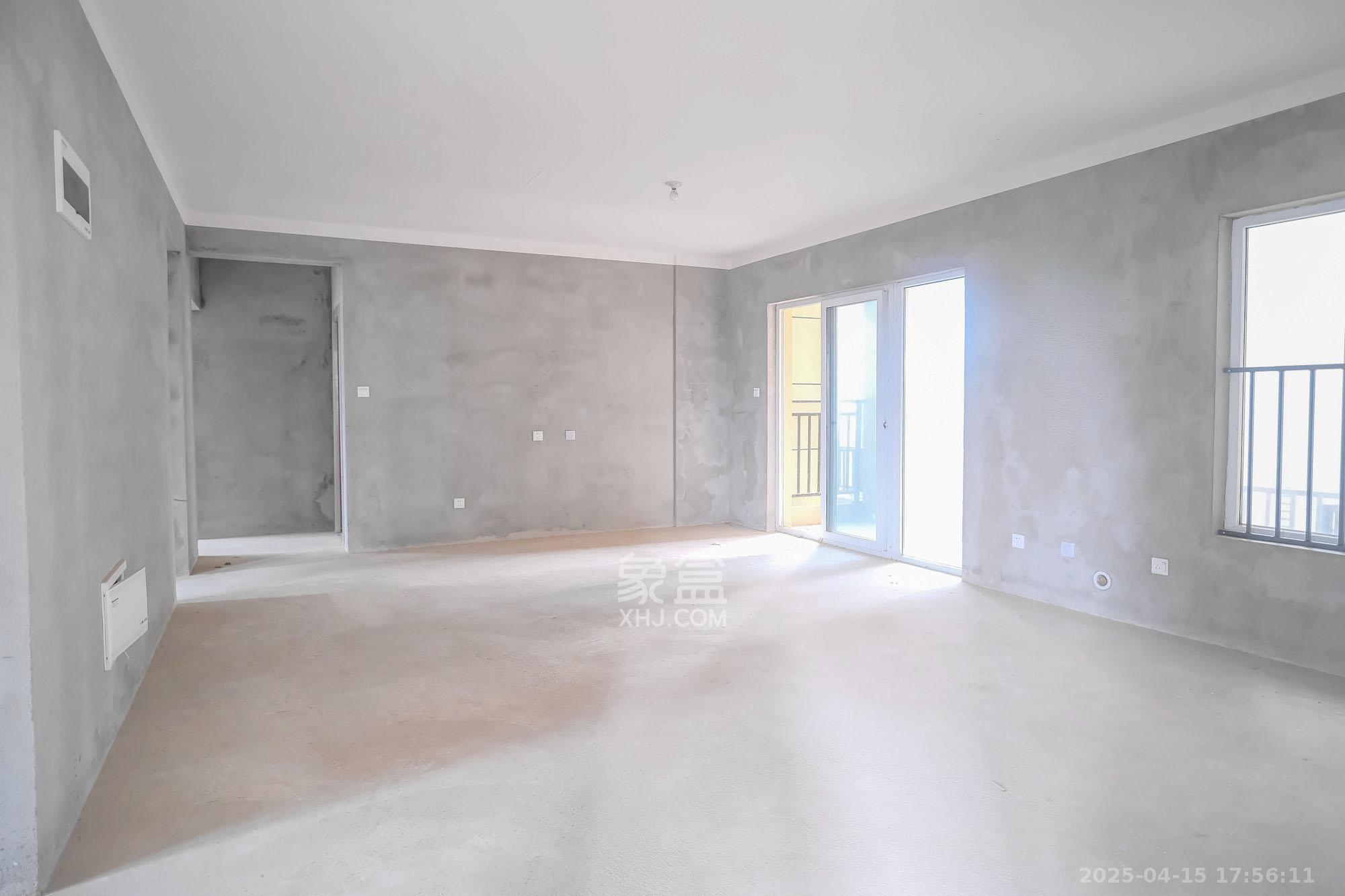 荣盛花语城 3室2厅2卫 89.0万 荣盛花语城 3室2厅2卫 89.0万客厅