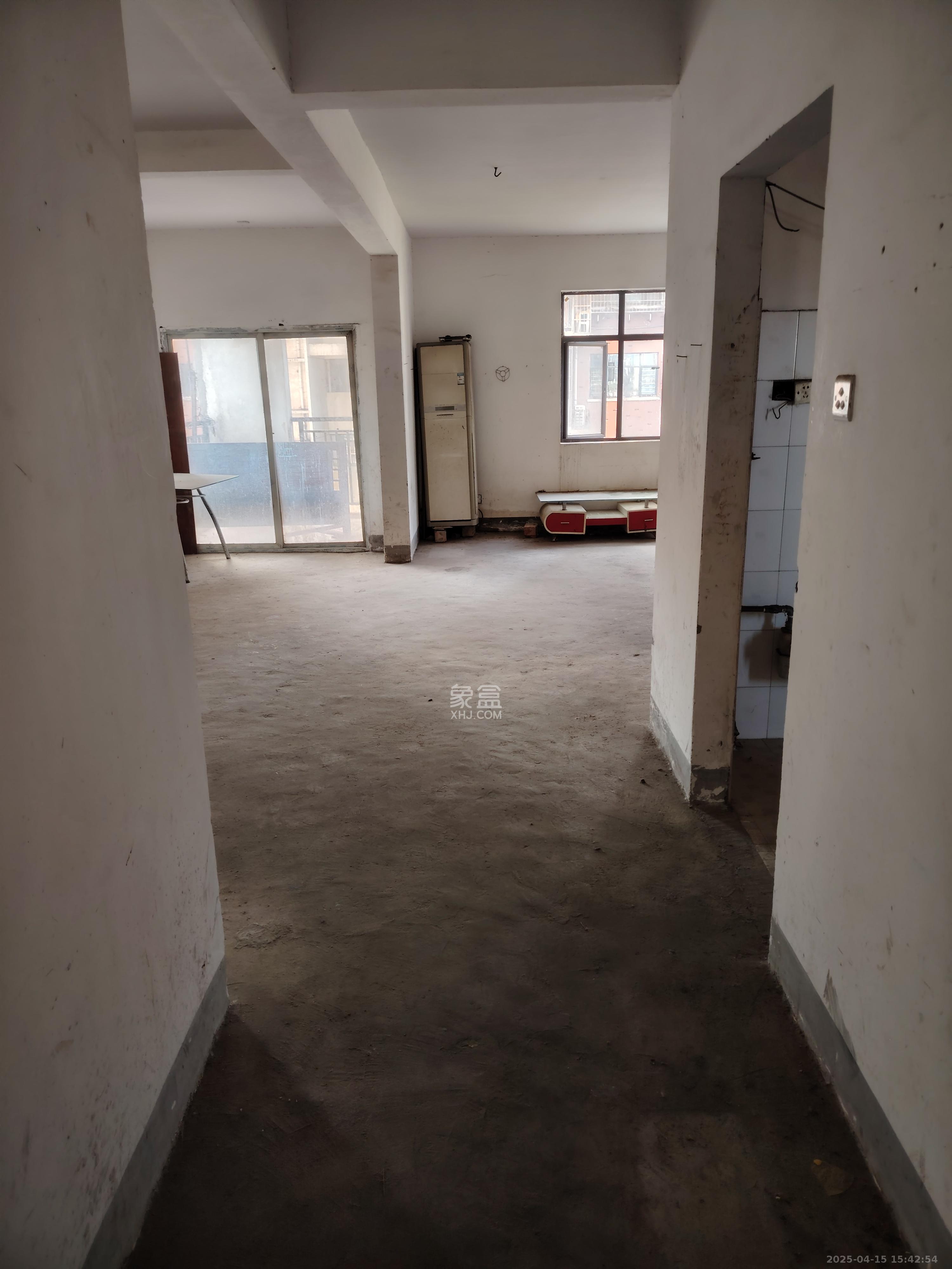 湘府名邸(同力家园) 3室2厅2卫 1800.0元/月 湘府名邸(同力家园) 3室2厅2卫 1800.0元/月室内图