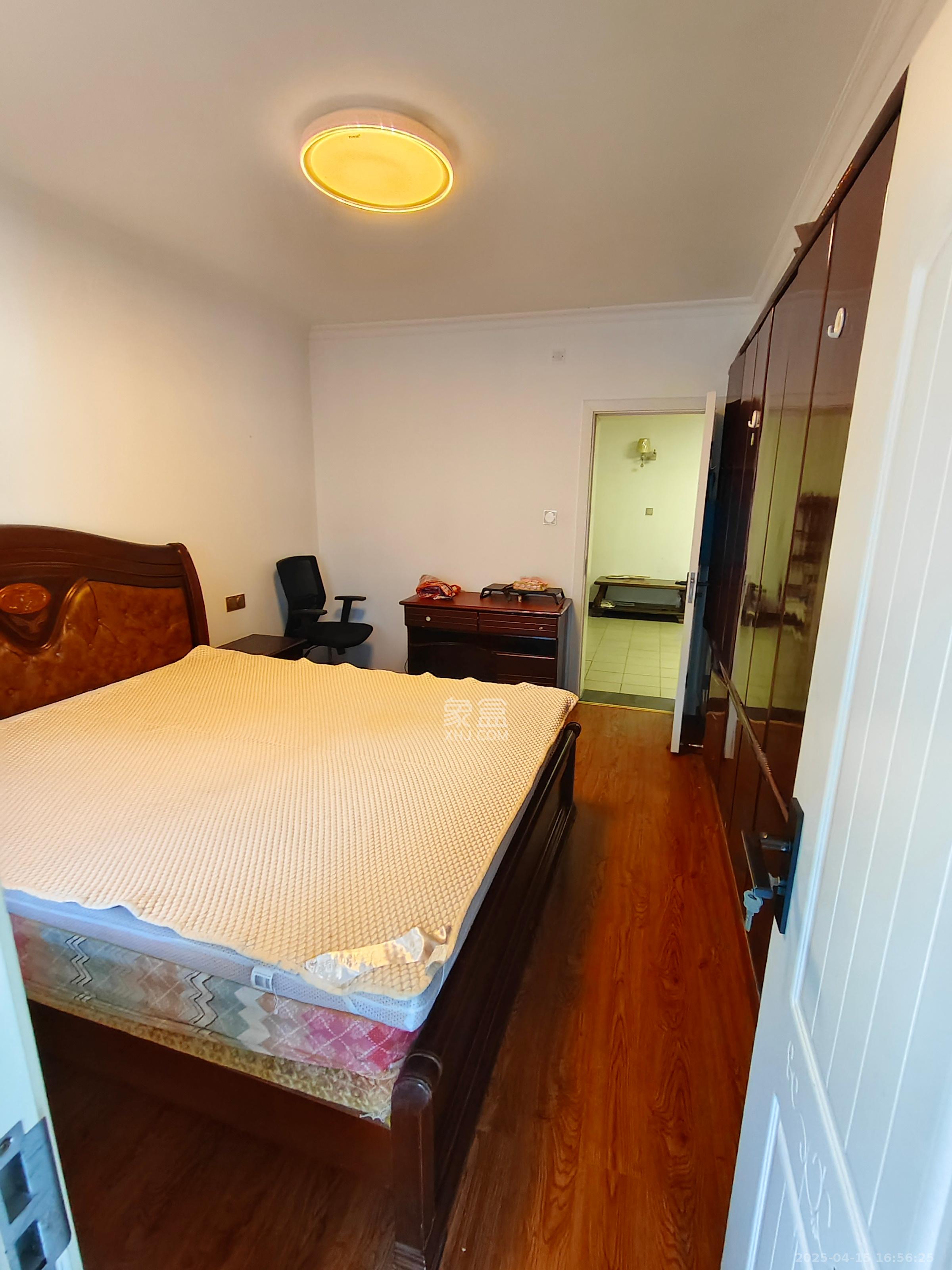 华顺大厦(芙蓉中路)  2室2厅1卫   2100.00元/月室内图