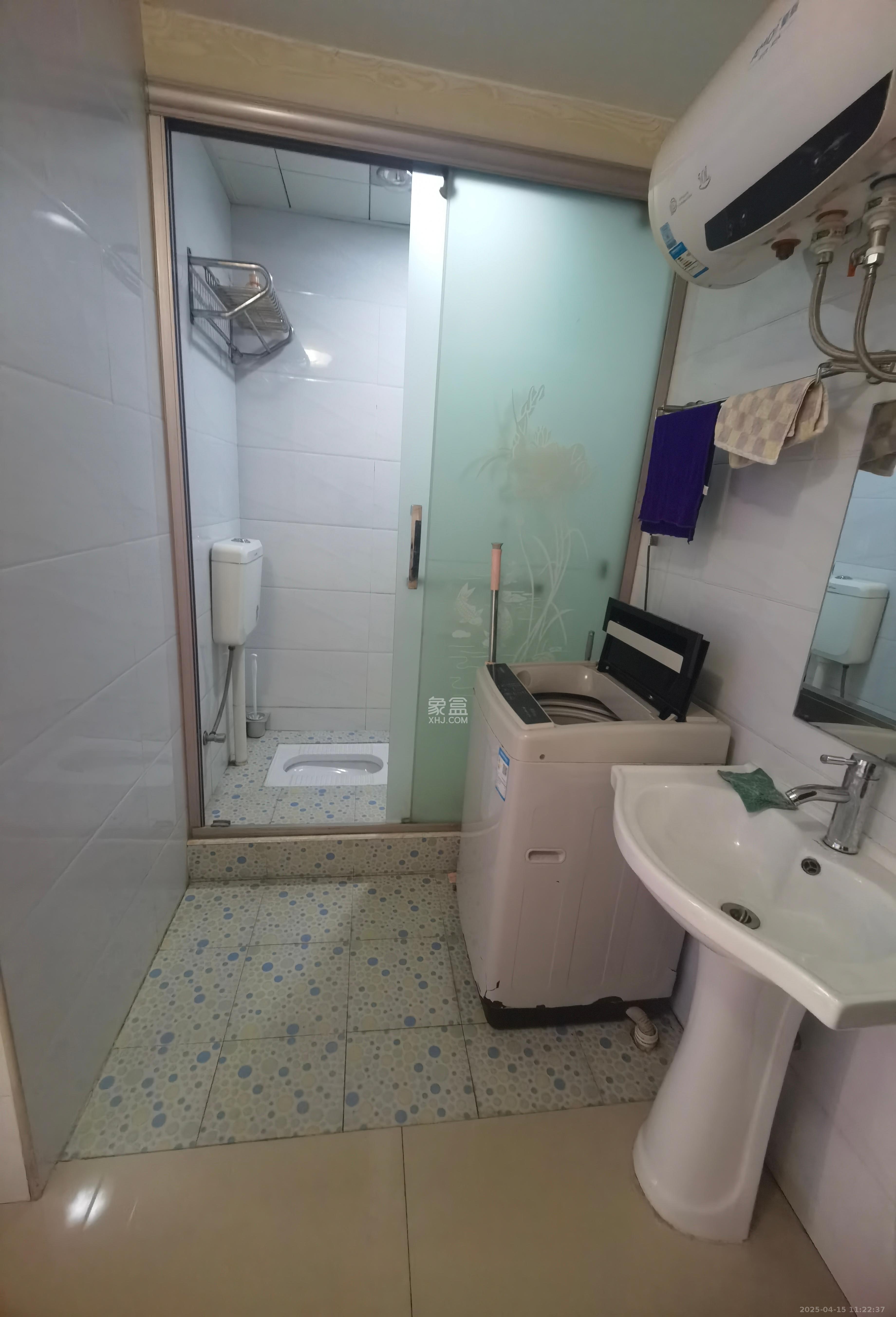 黄金一区 1室1厅1卫 1200.0元/月 黄金一区 1室1厅1卫 1200.0元/月室内图