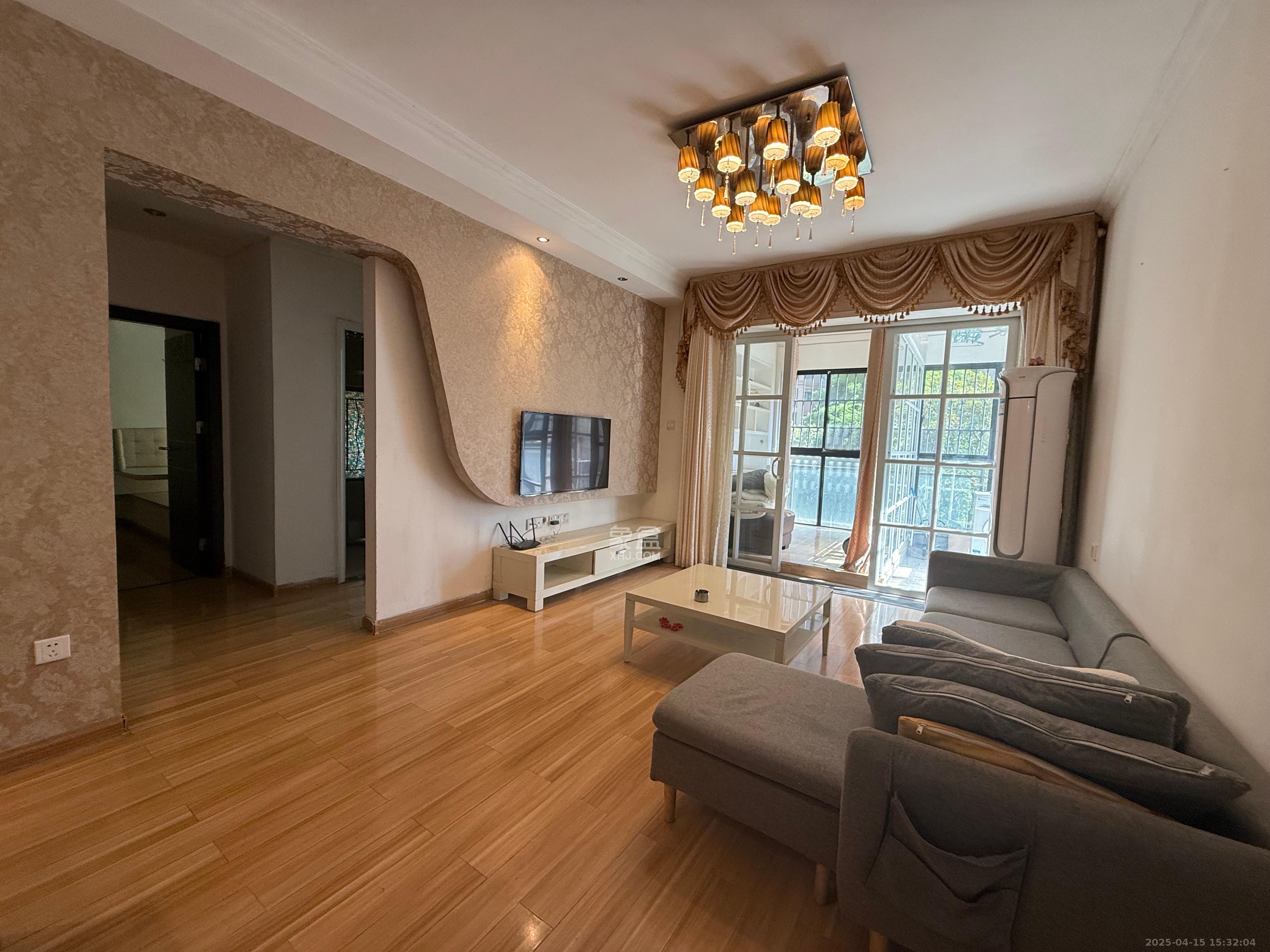 辉煌国际城一期  1室0厅0卫    2400.0元/月 辉煌国际城一期  1室0厅0卫    2400.0元/月室内图