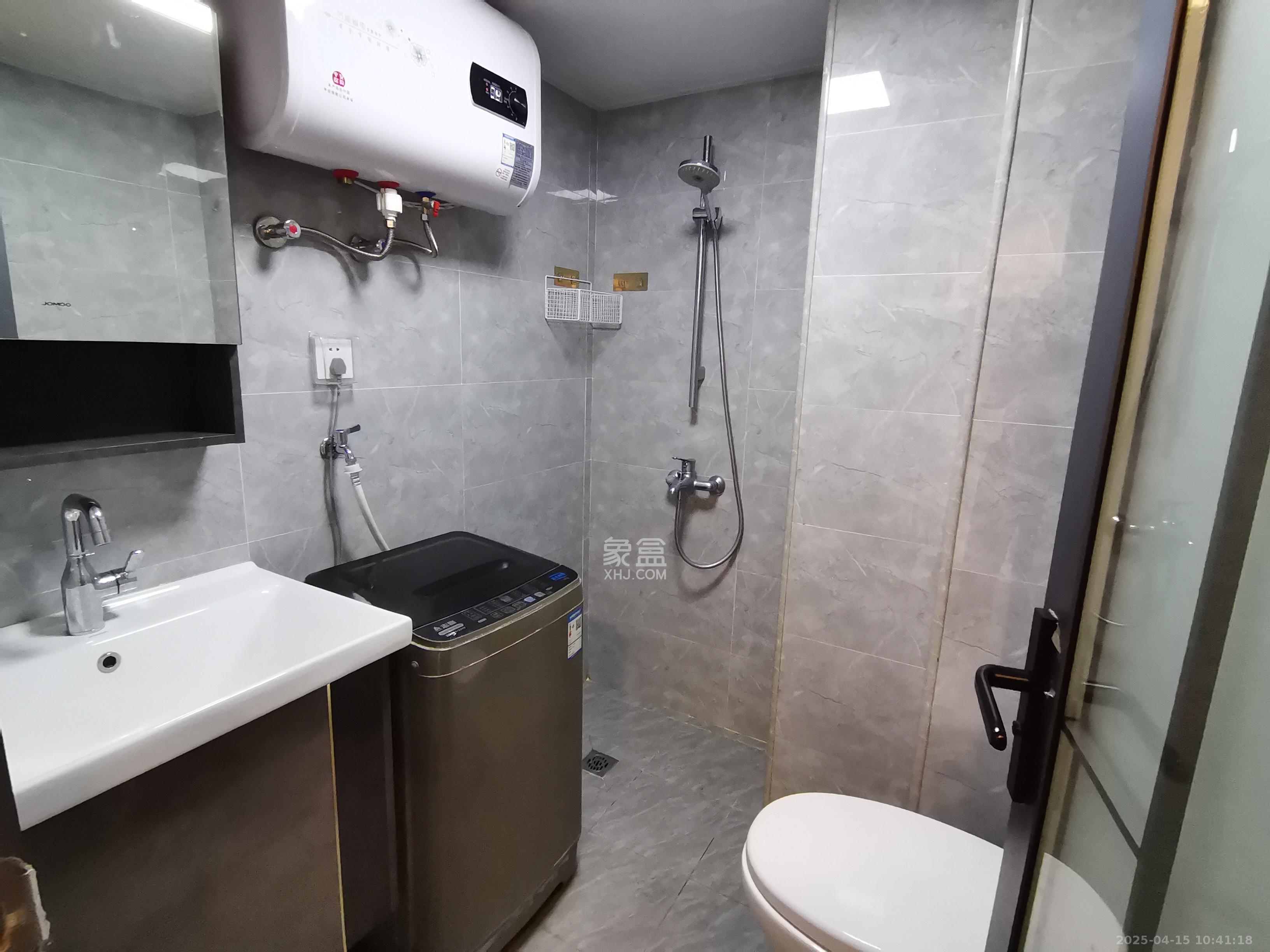 润和滨江府  2室1厅1卫    1700.0元/月 润和滨江府  2室1厅1卫    1700.0元/月室内图