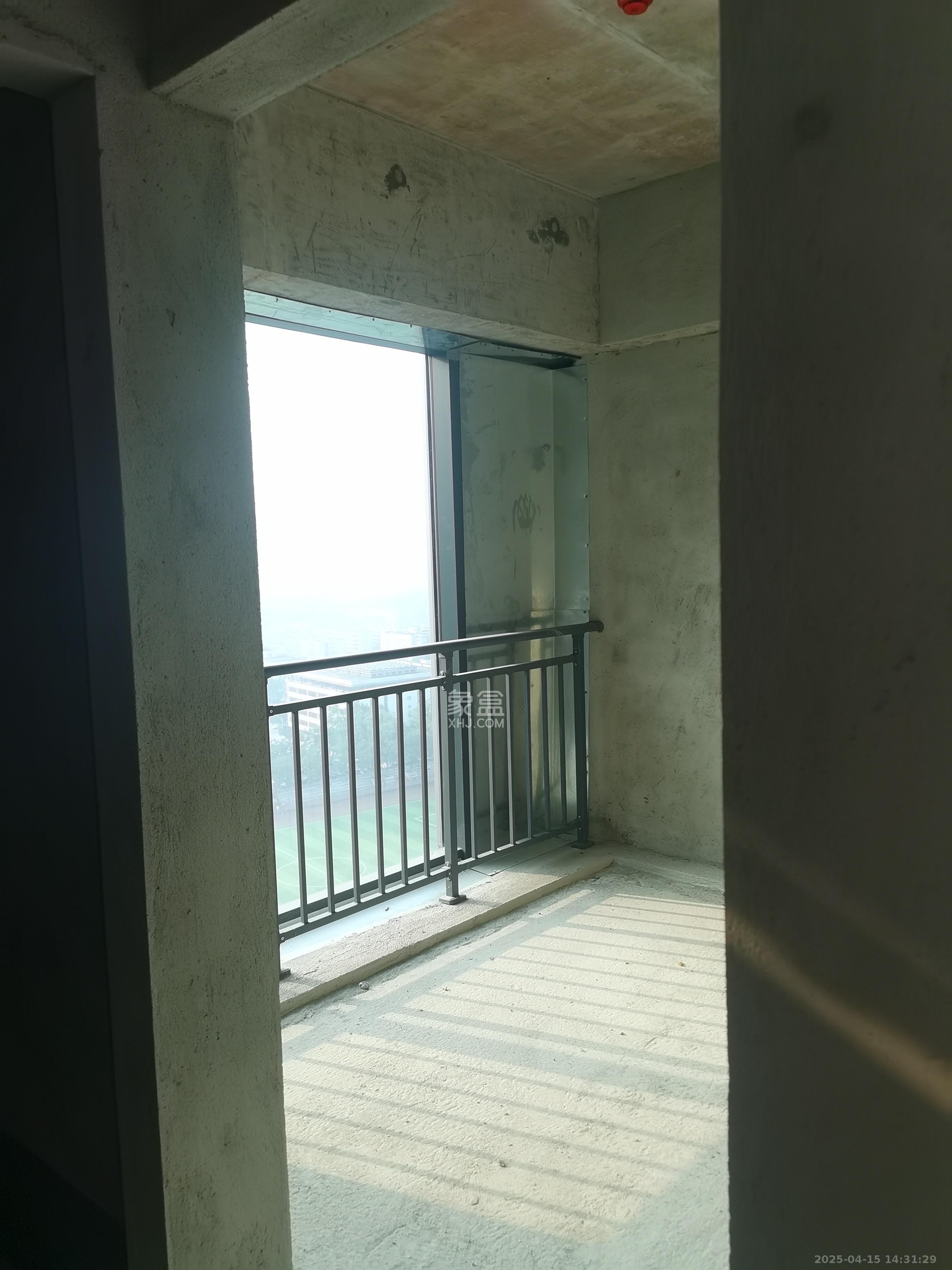 万润时光里  2室1厅1卫    2500.0元/月室内图