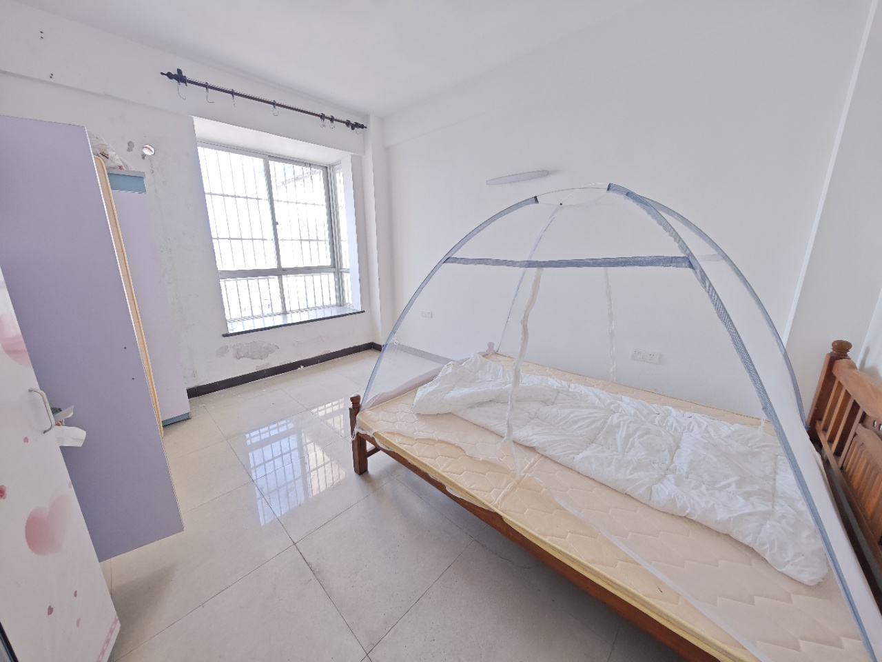 秀苑海景花园  5室2厅3卫    208.0万 秀苑海景花园  5室2厅3卫    208.0万室内图