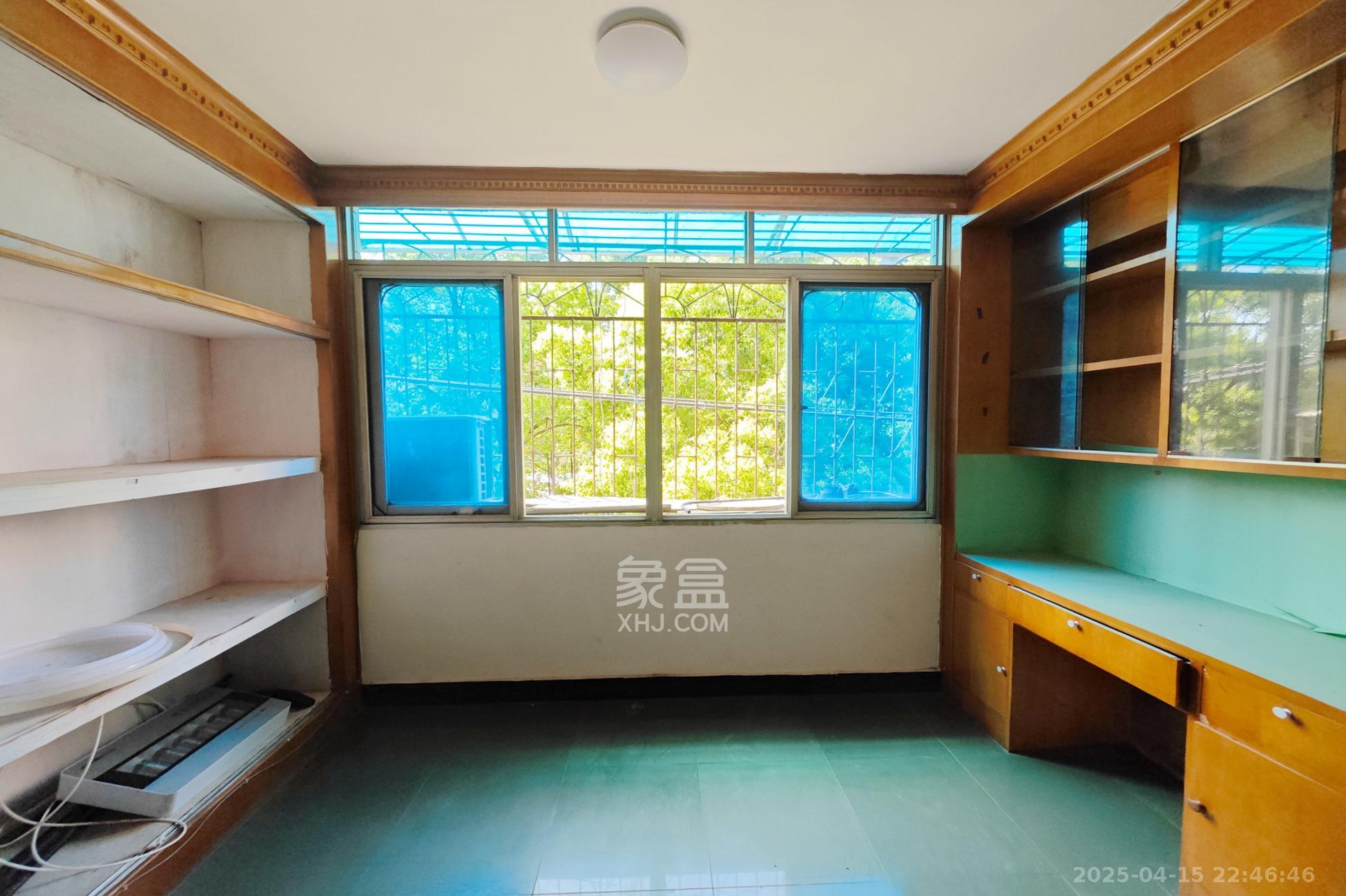 茶园坡社区(原王家冲社区) 2室1厅1卫 38.8万 茶园坡社区(原王家冲社区) 2室1厅1卫 38.8万阳台