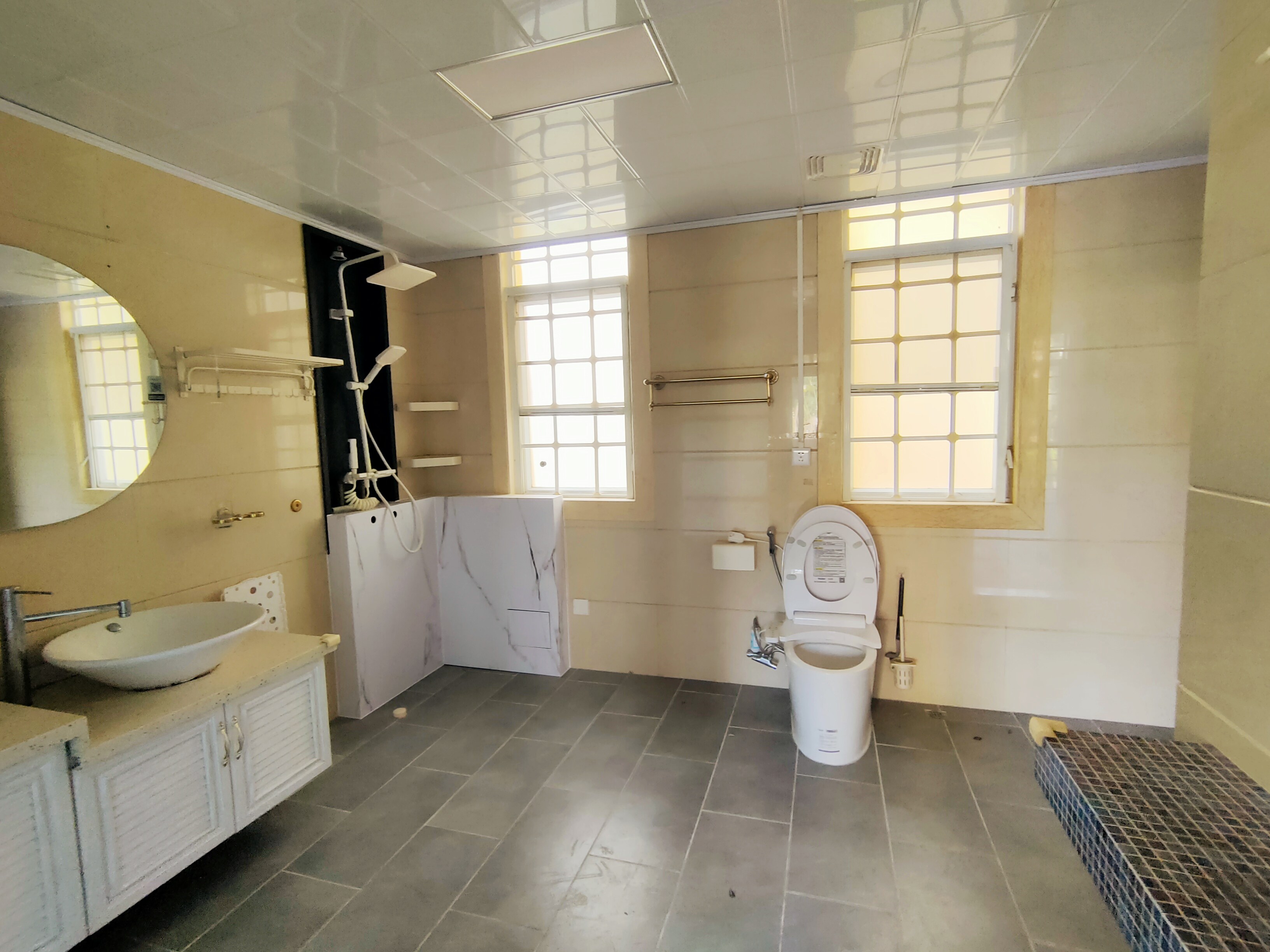 新世界花园一期 4室2厅2卫 352.0万 新世界花园一期 4室2厅2卫 352.0万室内图