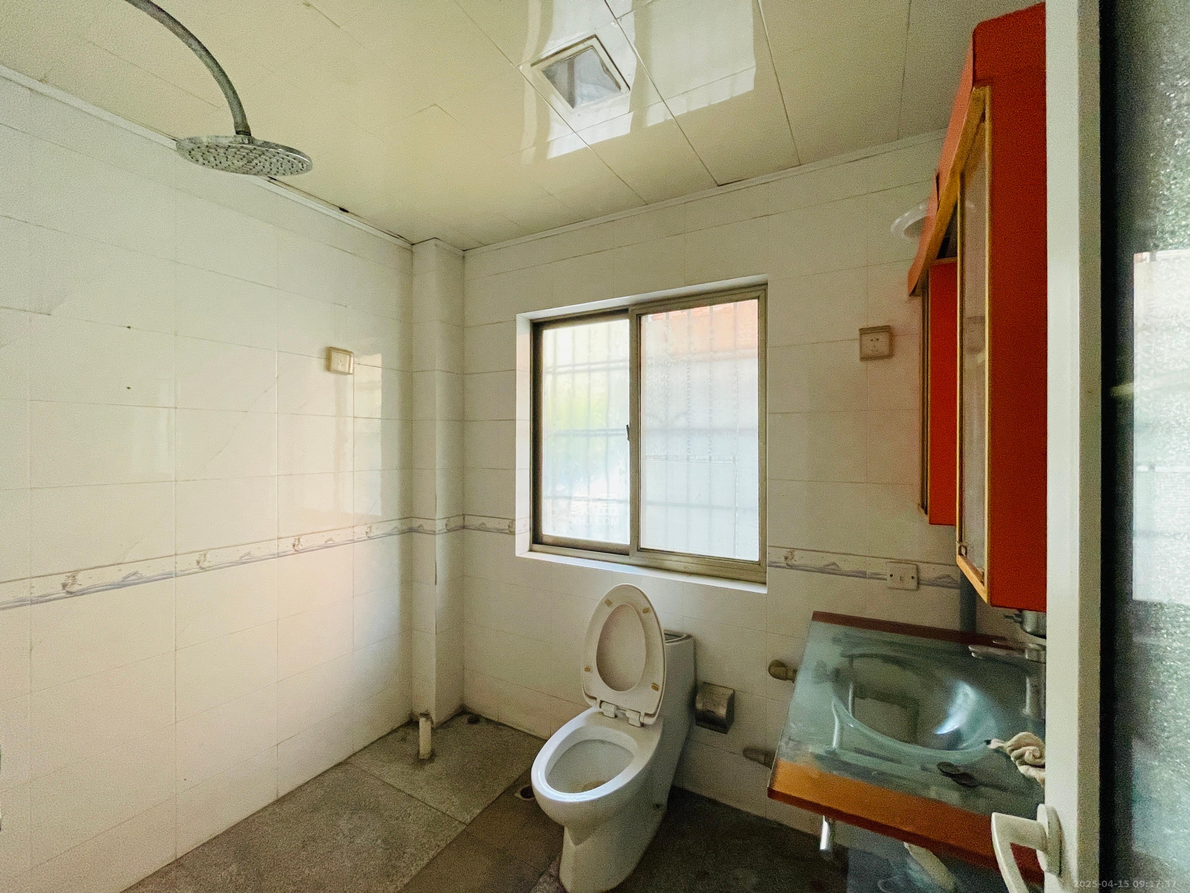 紫薇鑫园 4室2厅2卫 3000.0元/月 紫薇鑫园 4室2厅2卫 3000.0元/月室内图