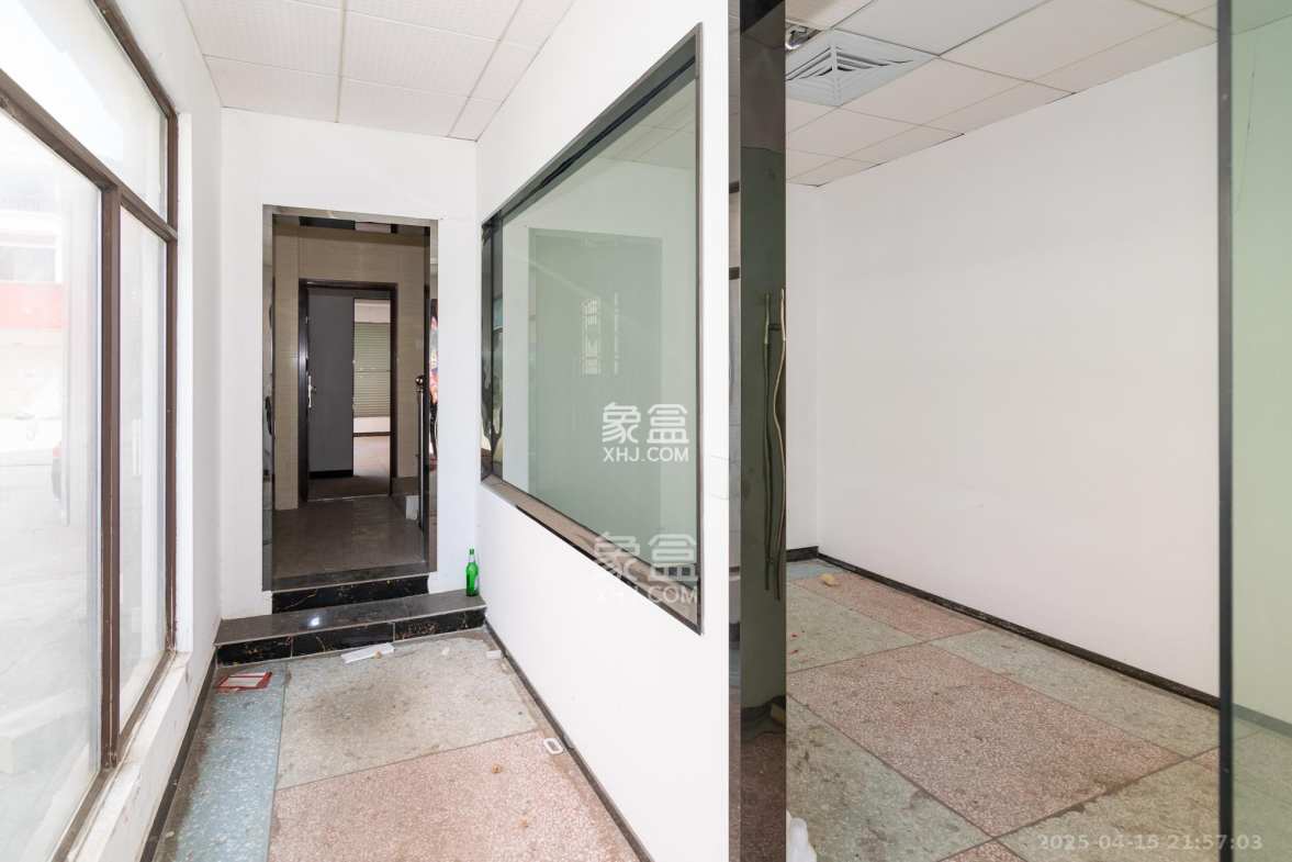 高星物流园  3室2厅3卫    65.0万 高星物流园  3室2厅3卫    65.0万其他