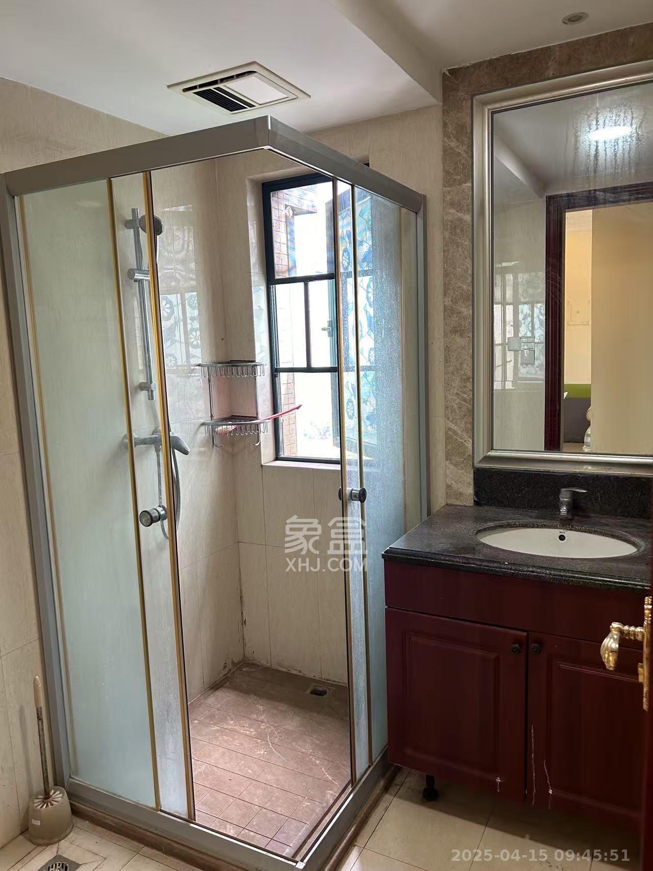 恒大城 2室2厅1卫 2000.0元/月 恒大城 2室2厅1卫 2000.0元/月室内图