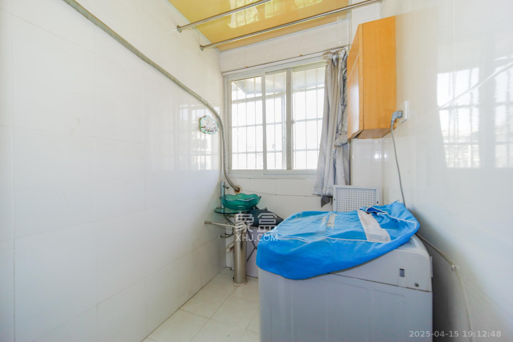 德馨园 2室2厅1卫 45.0万 德馨园 2室2厅1卫 45.0万阳台