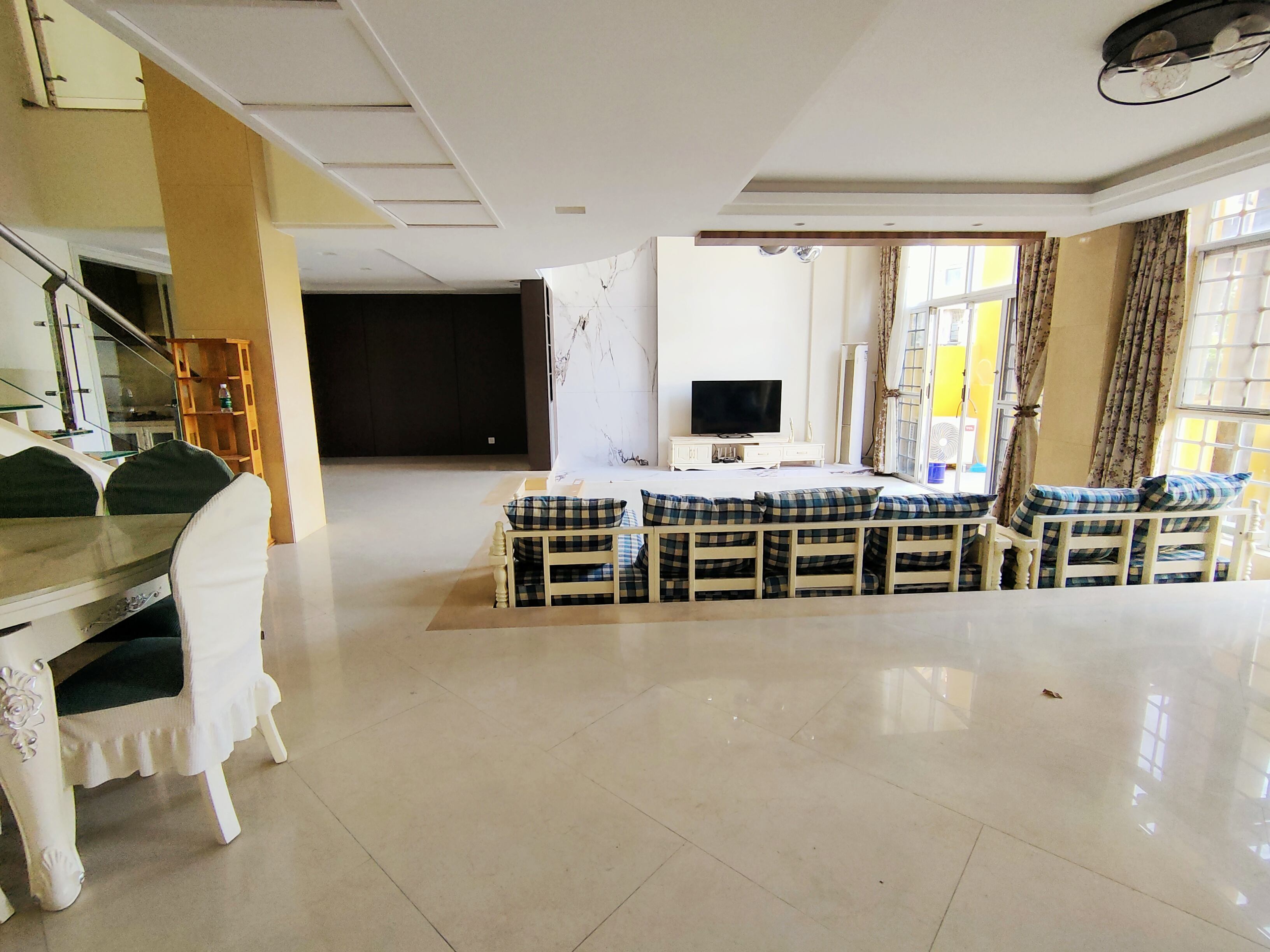 新世界花园一期 4室2厅2卫 352.0万 新世界花园一期 4室2厅2卫 352.0万室内图