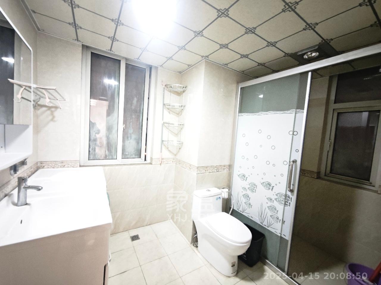 中房F联邦 3室2厅1卫 2500.0元/月 中房F联邦 3室2厅1卫 2500.0元/月室内图