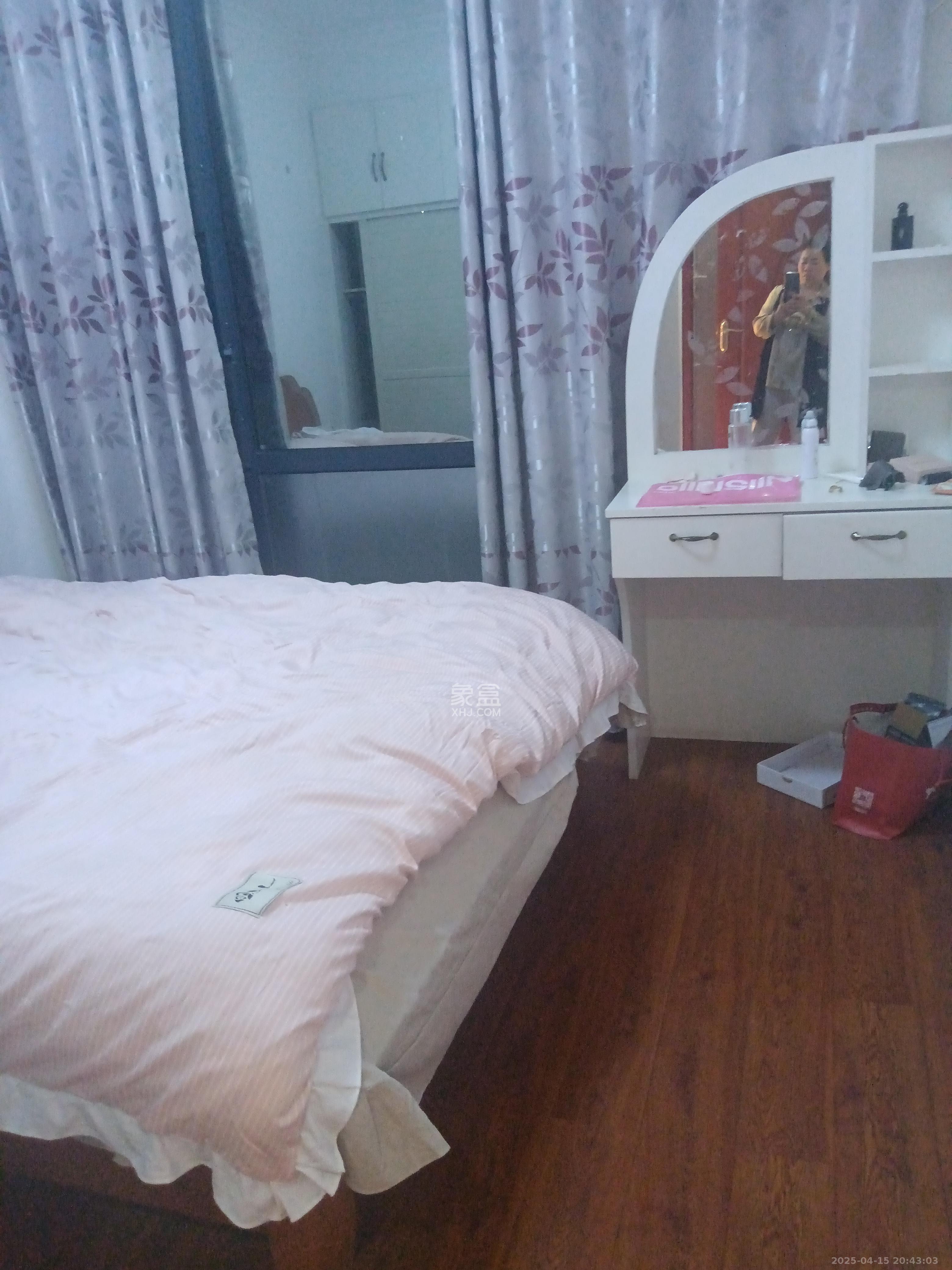 中南红领邦(红星嘉和苑) 3室1厅2卫 2400.0元/月 中南红领邦(红星嘉和苑) 3室1厅2卫 2400.0元/月室内图