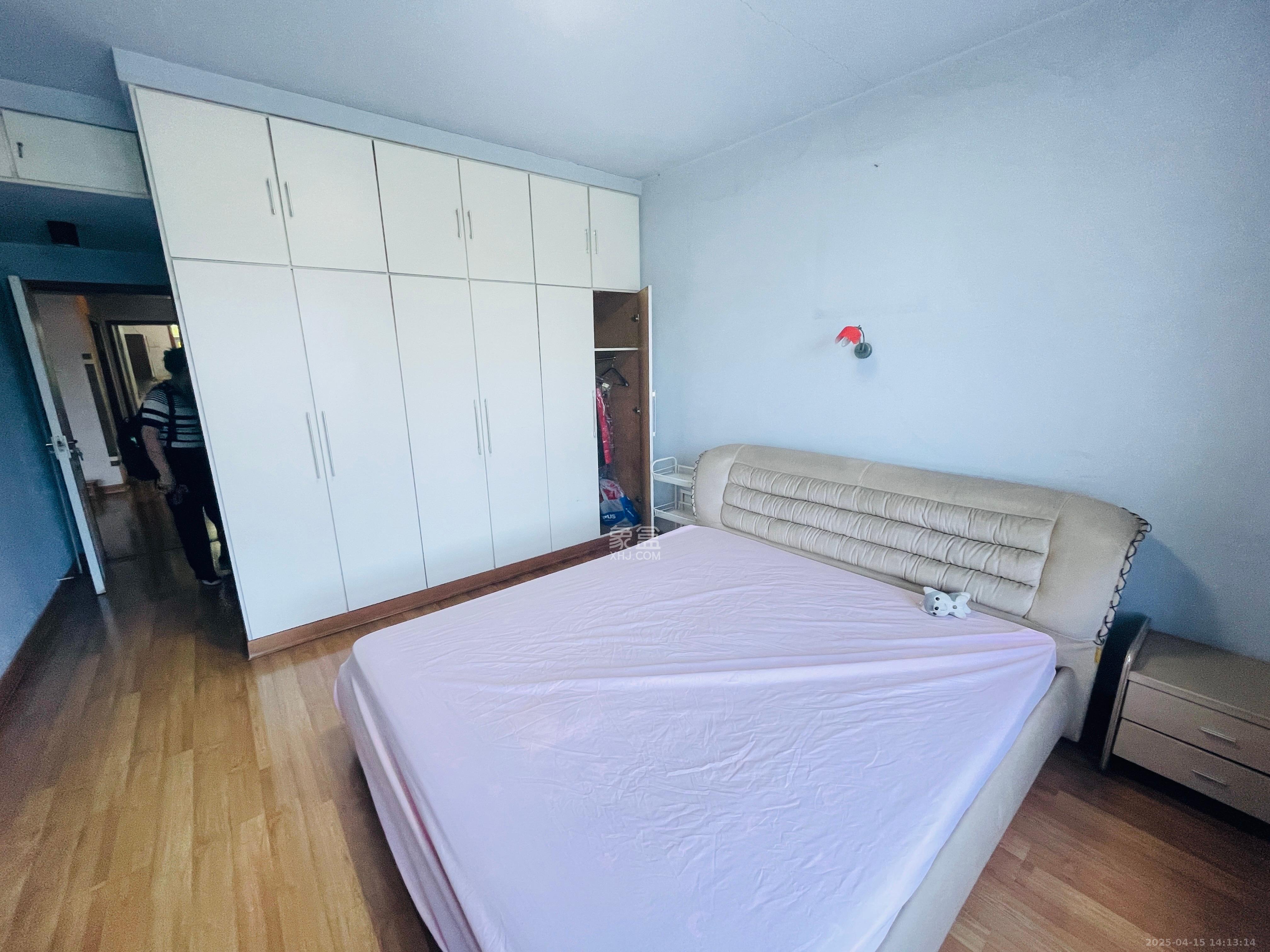 翡翠林居  3室2厅2卫   1800.00元/月室内图