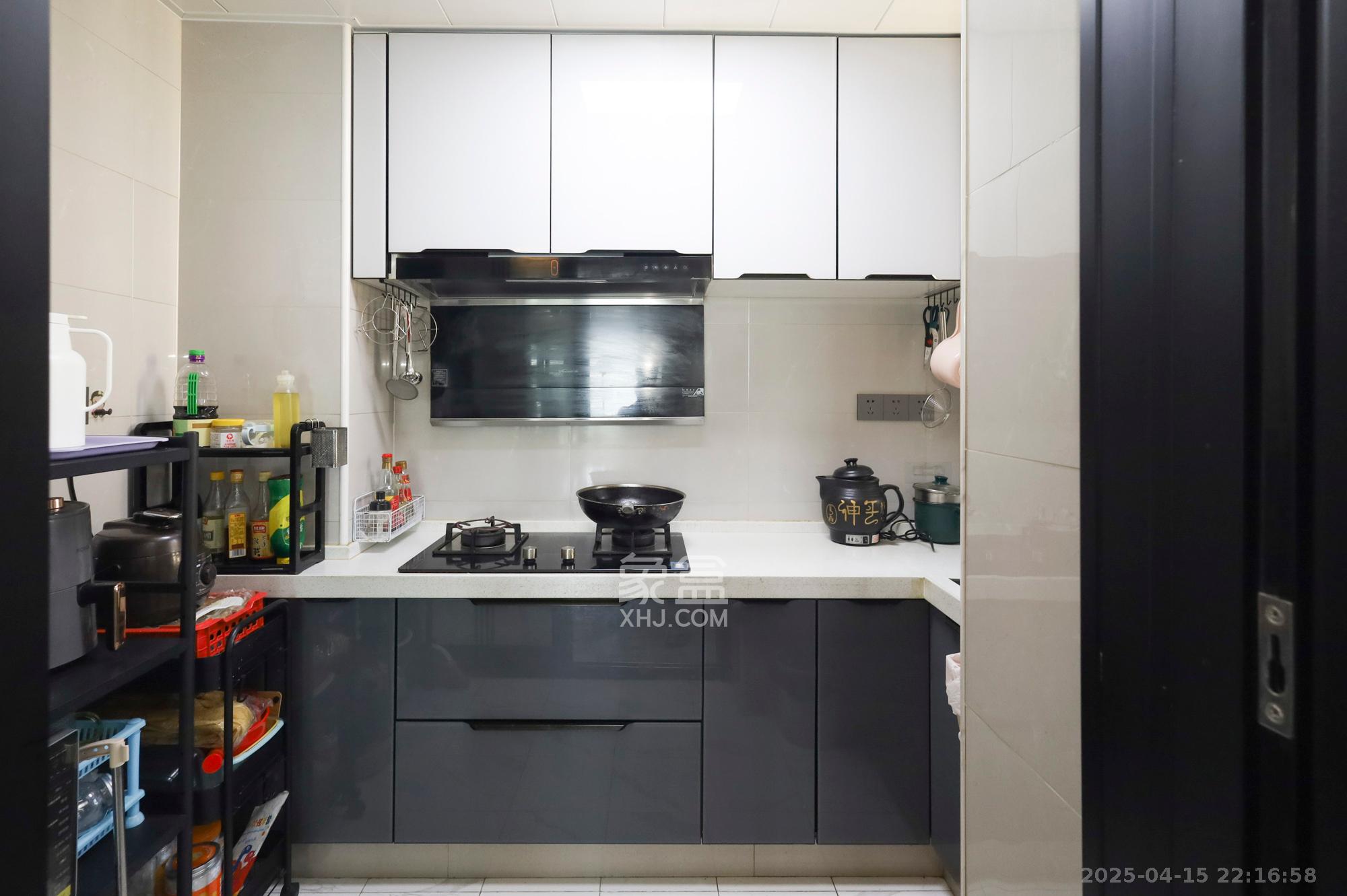 福晟钱隆国际(晟冉景苑)  3室2厅2卫    99.0万 福晟钱隆国际(晟冉景苑)  3室2厅2卫    99.0万厨房