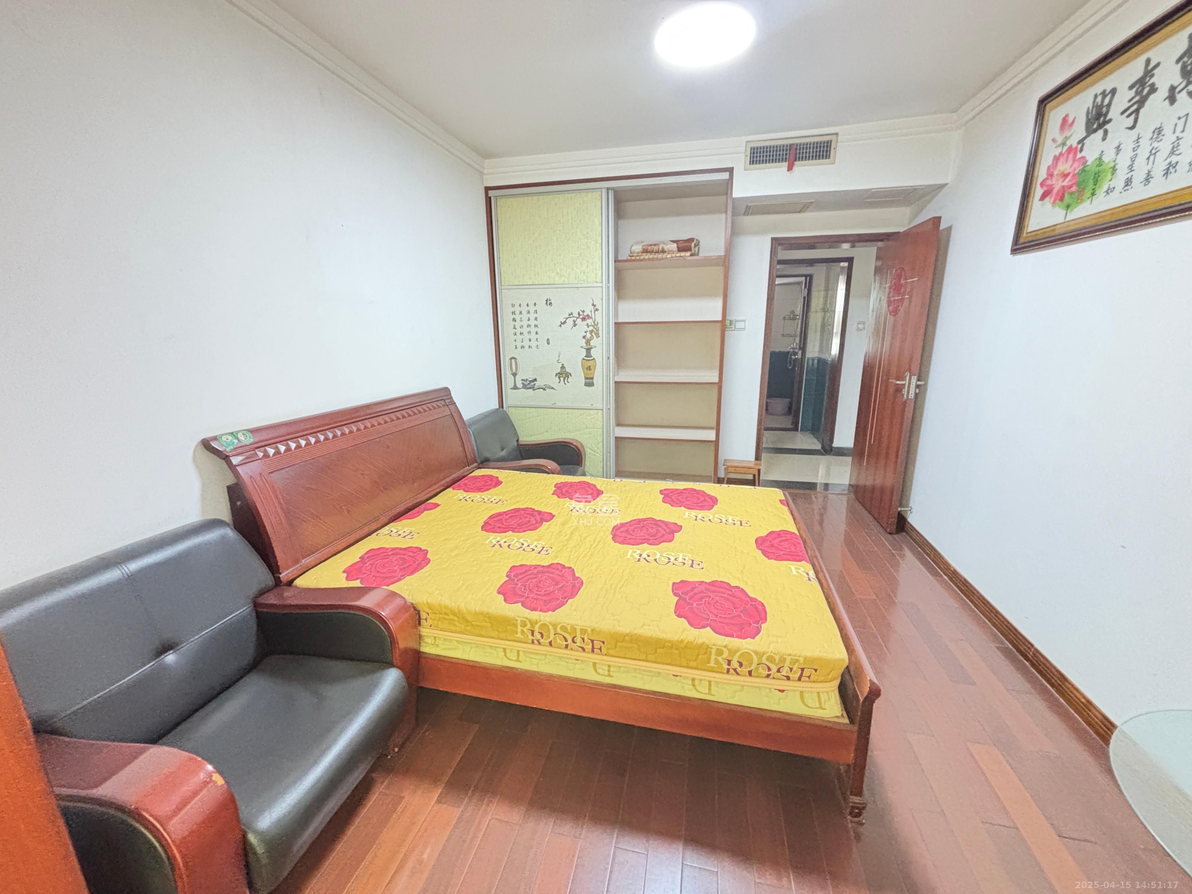 富景园 3室2厅2卫 1800.0元/月 富景园 3室2厅2卫 1800.0元/月室内图