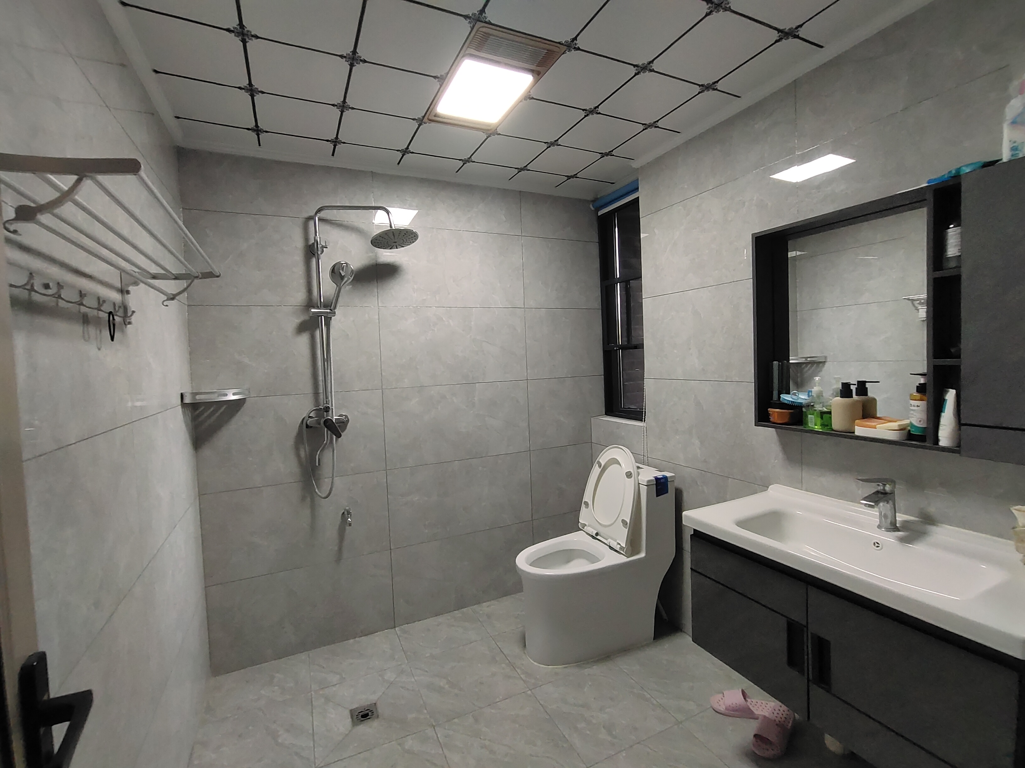 天门壹号 4室2厅2卫 2500.0元/月 天门壹号 4室2厅2卫 2500.0元/月室内图