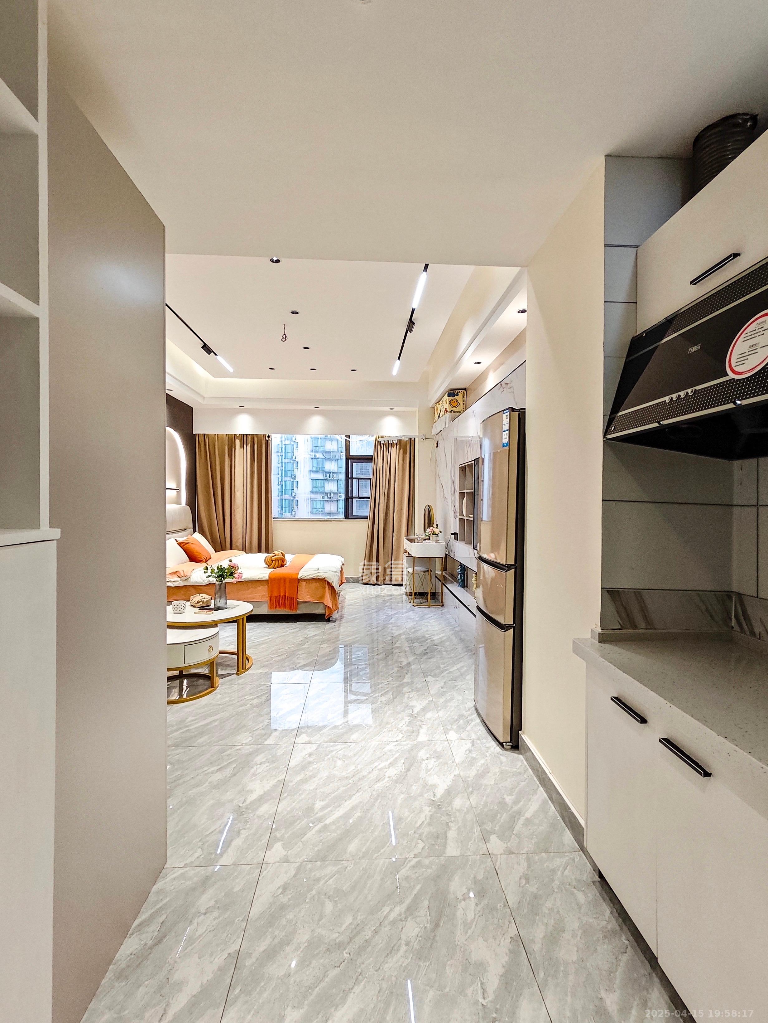 昊天大厦 1室1厅1卫 2500.0元/月 昊天大厦 1室1厅1卫 2500.0元/月室内图