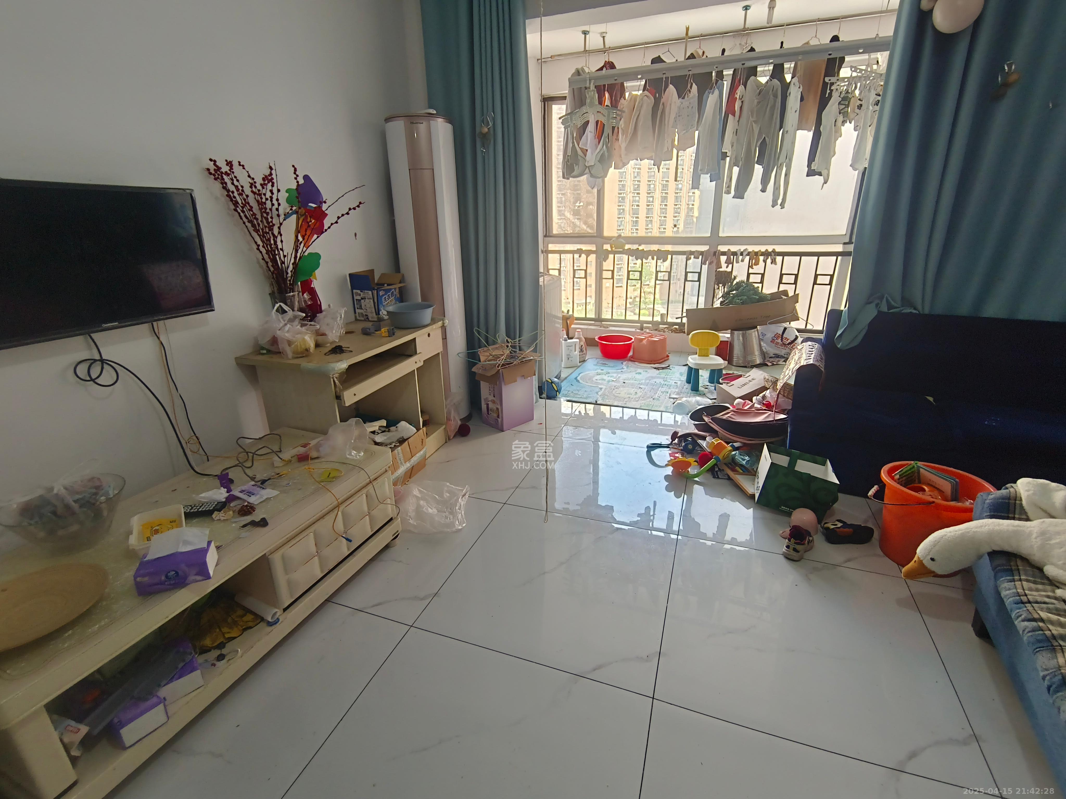 君临青园花都 3室2厅2卫 2800.0元/月 君临青园花都 3室2厅2卫 2800.0元/月室内图