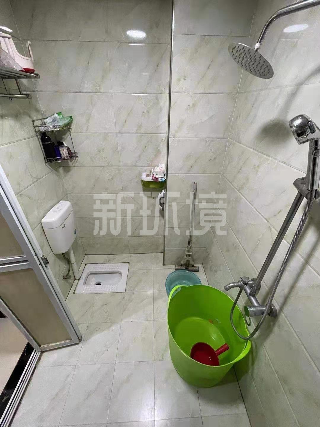 欣业苑  1室0厅0卫   43.80万客厅