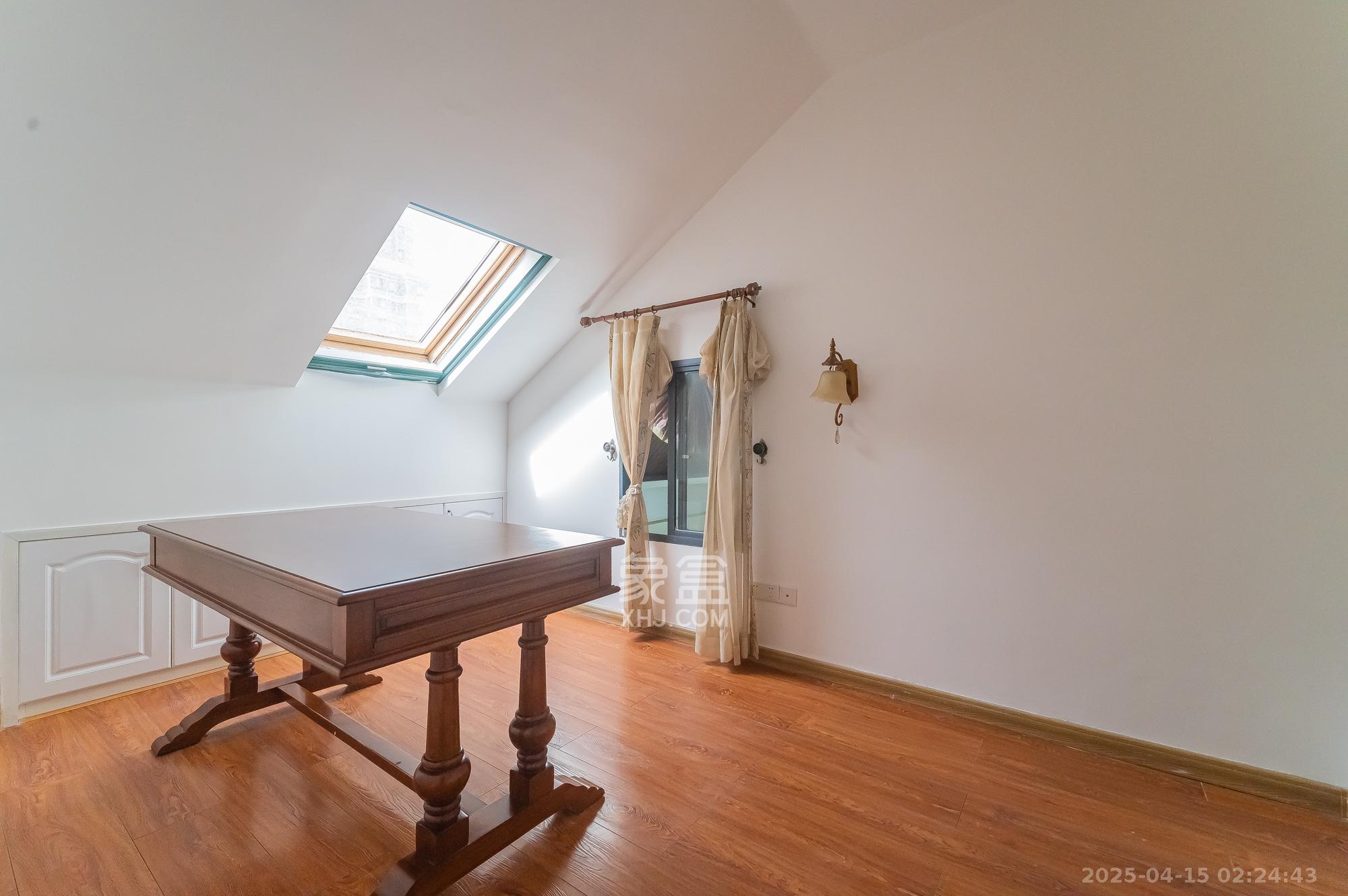 华润凤凰城一期 4室2厅1卫 199.8万 华润凤凰城一期 4室2厅1卫 199.8万其他