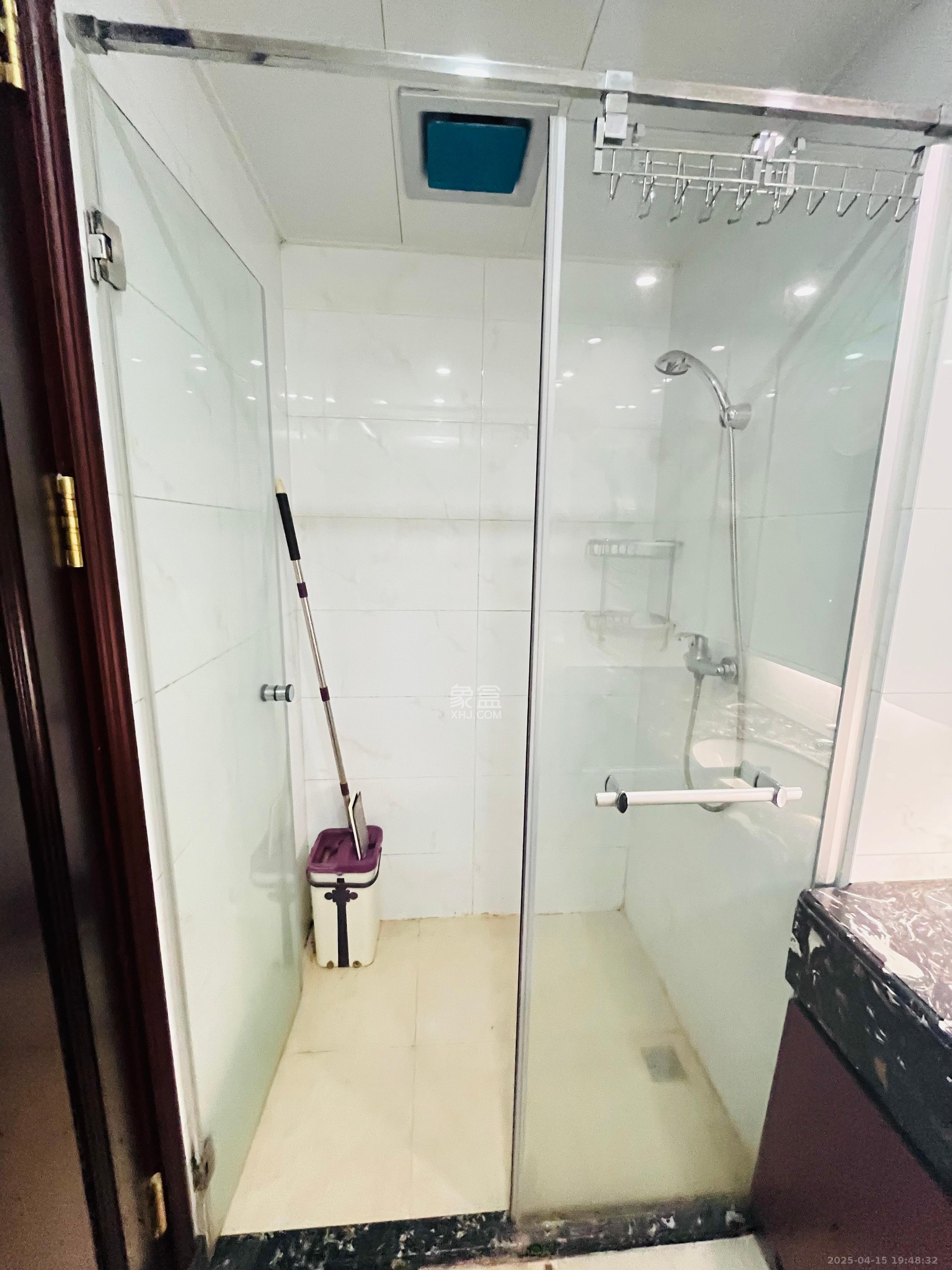 恒大御景湾 1室1厅1卫 1900.0元/月 恒大御景湾 1室1厅1卫 1900.0元/月室内图