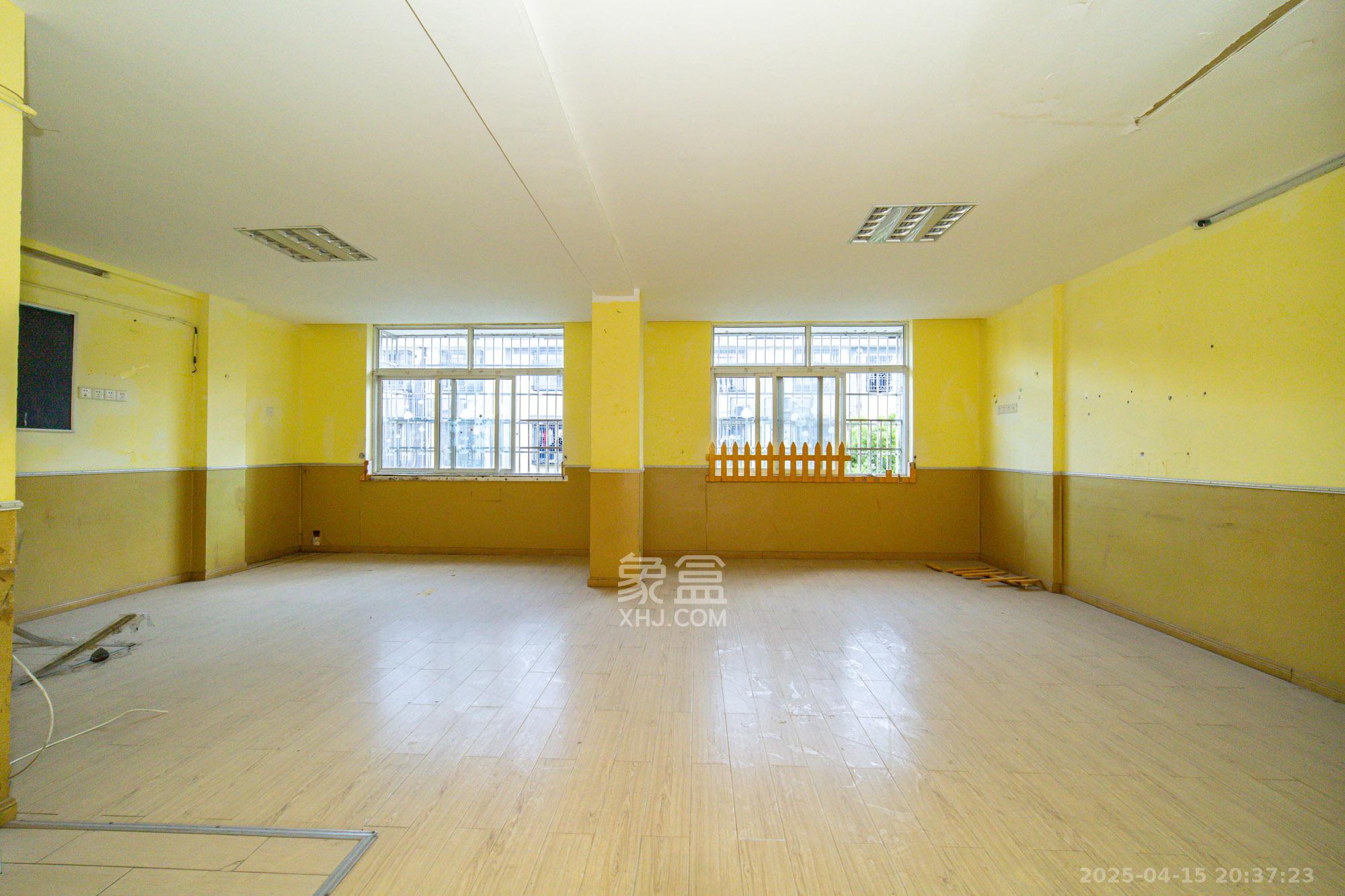 星沙一区 1室1厅1卫 388.0万 星沙一区 1室1厅1卫 388.0万卧室