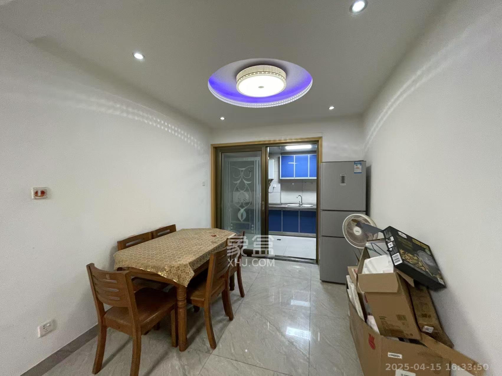 钱隆樽品(一、二、三期) 3室2厅1卫 2400.0元/月 钱隆樽品(一、二、三期) 3室2厅1卫 2400.0元/月室内图