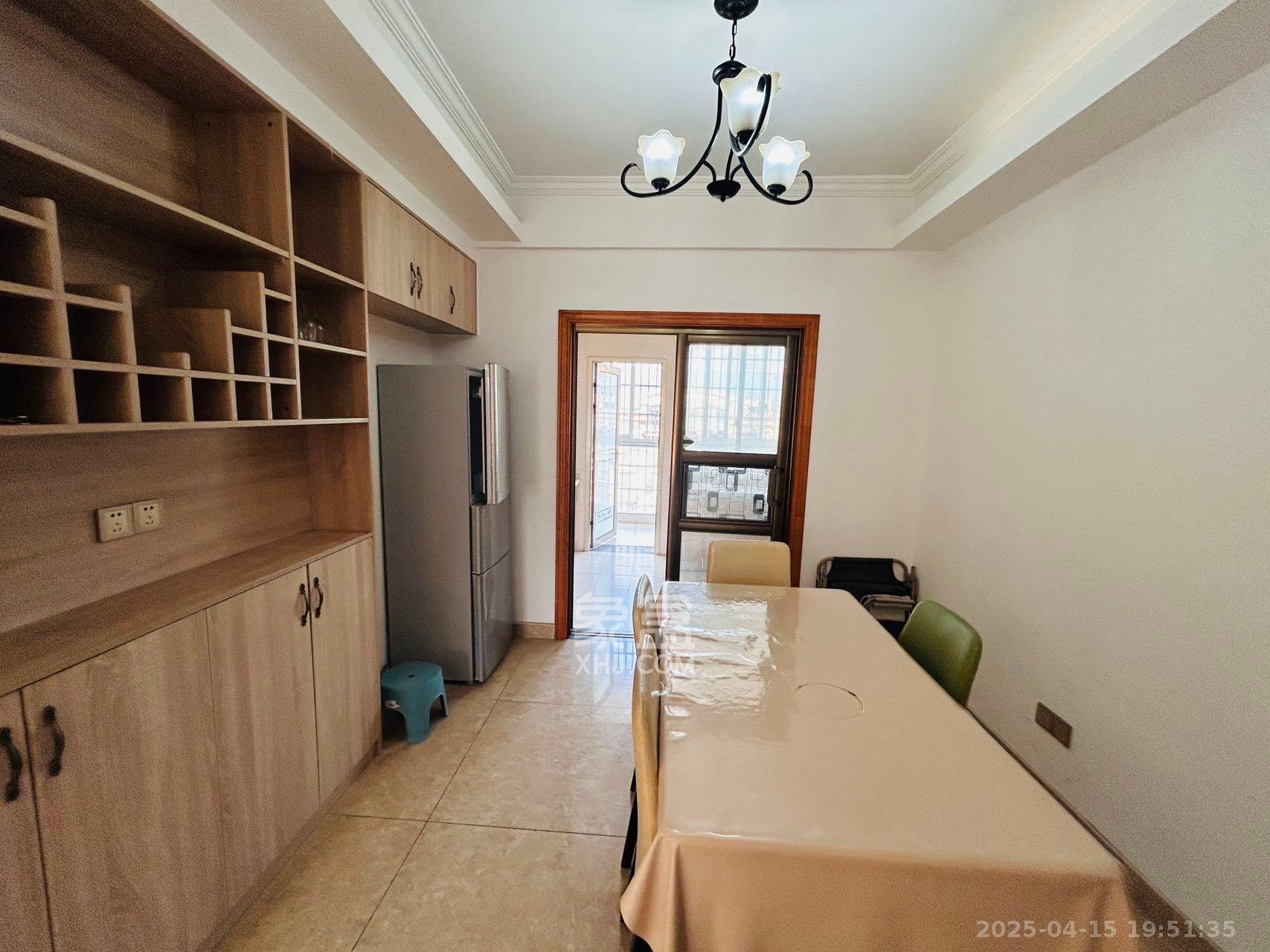 城市山水豪园(山水城市风景) 3室2厅2卫 3200.0元/月 城市山水豪园(山水城市风景) 3室2厅2卫 3200.0元/月室内图