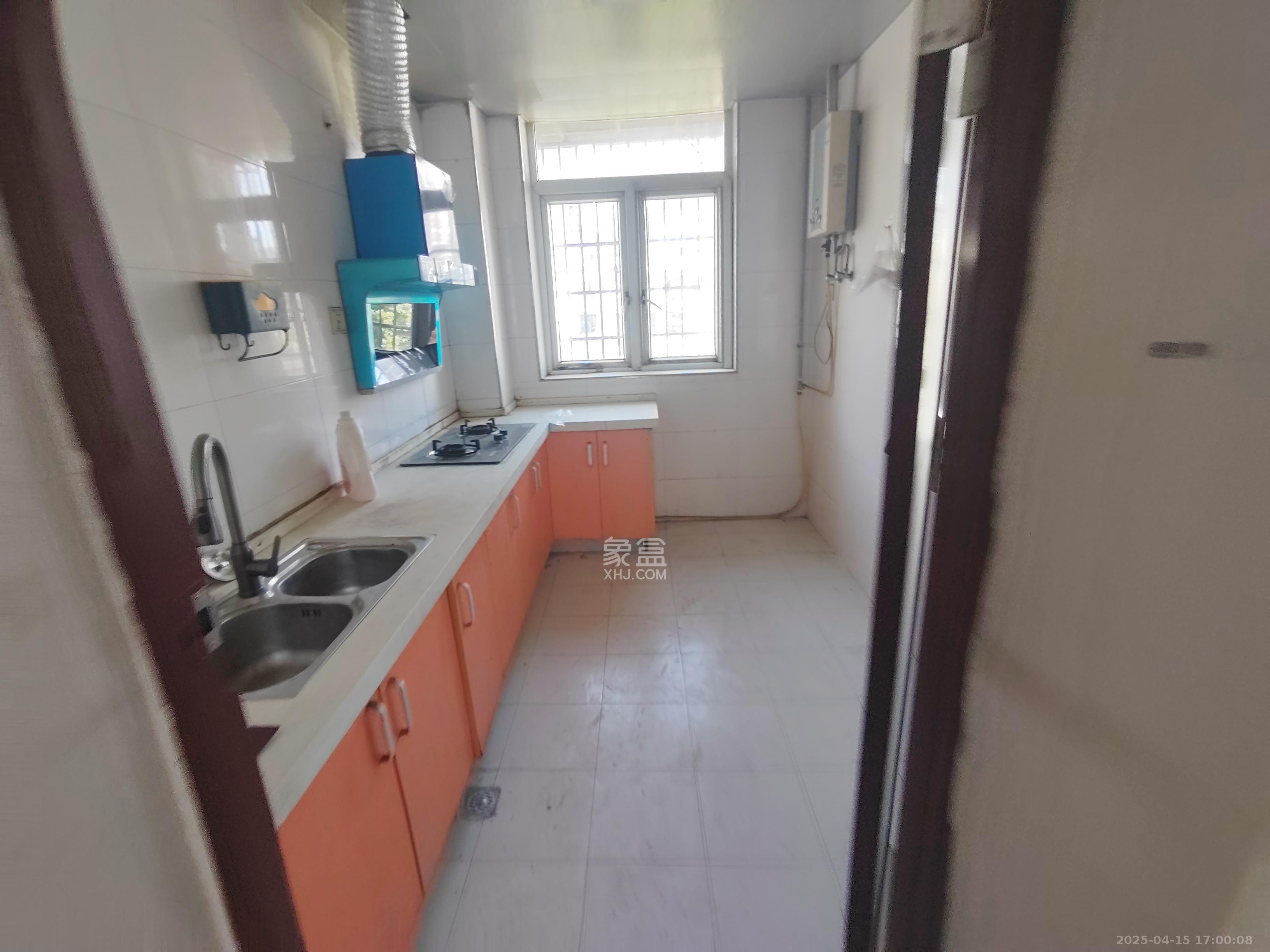 八方小区D区 4室2厅2卫 2300.0元/月 八方小区D区 4室2厅2卫 2300.0元/月室内图