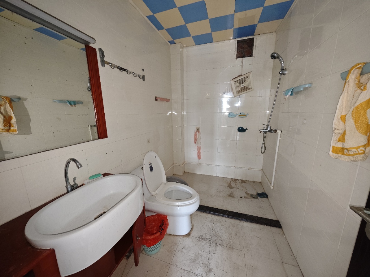 秀苑海景花园  5室2厅3卫    208.0万 秀苑海景花园  5室2厅3卫    208.0万室内图