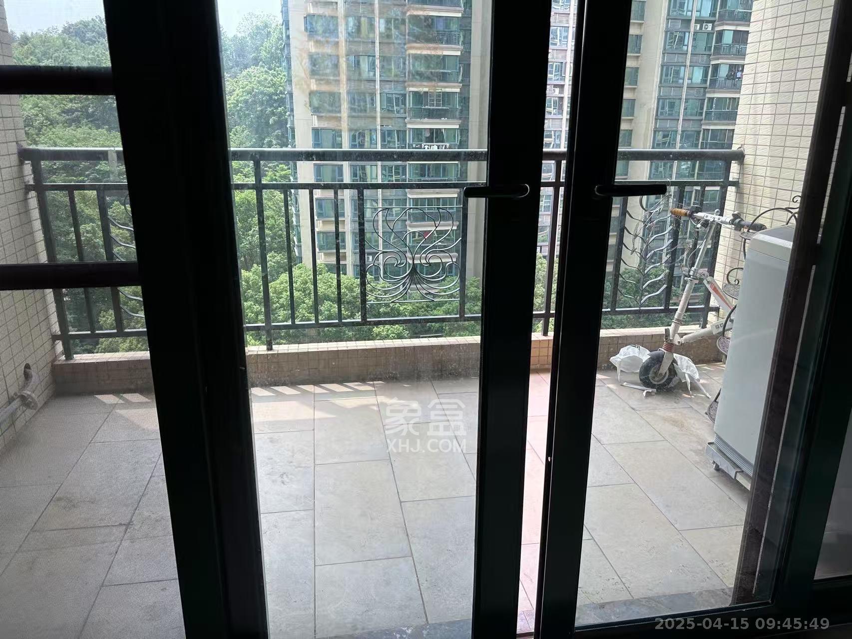 恒大城 2室2厅1卫 2000.0元/月 恒大城 2室2厅1卫 2000.0元/月室内图