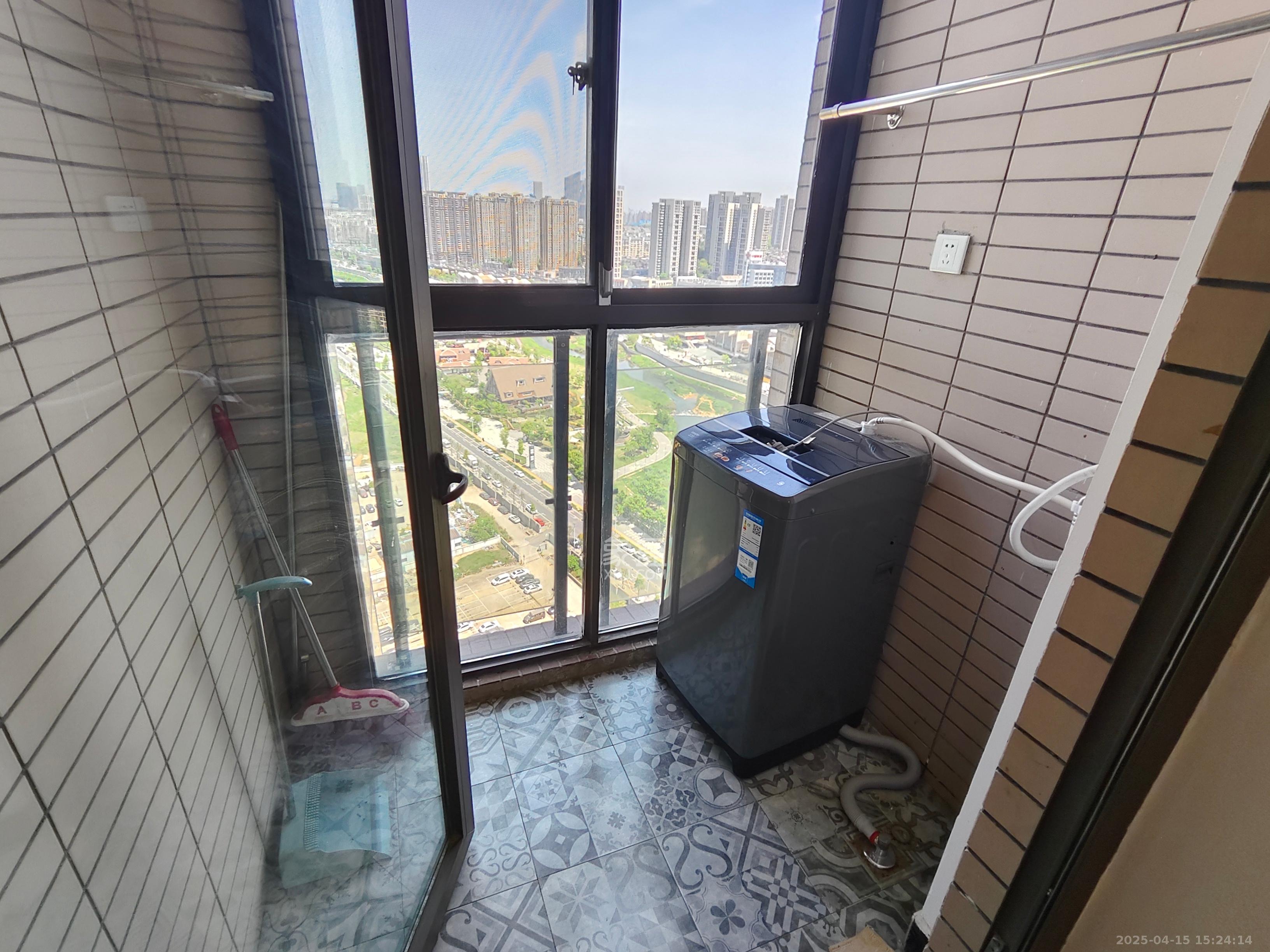 万树丹堤  2室1厅1卫   2000.00元/月室内图