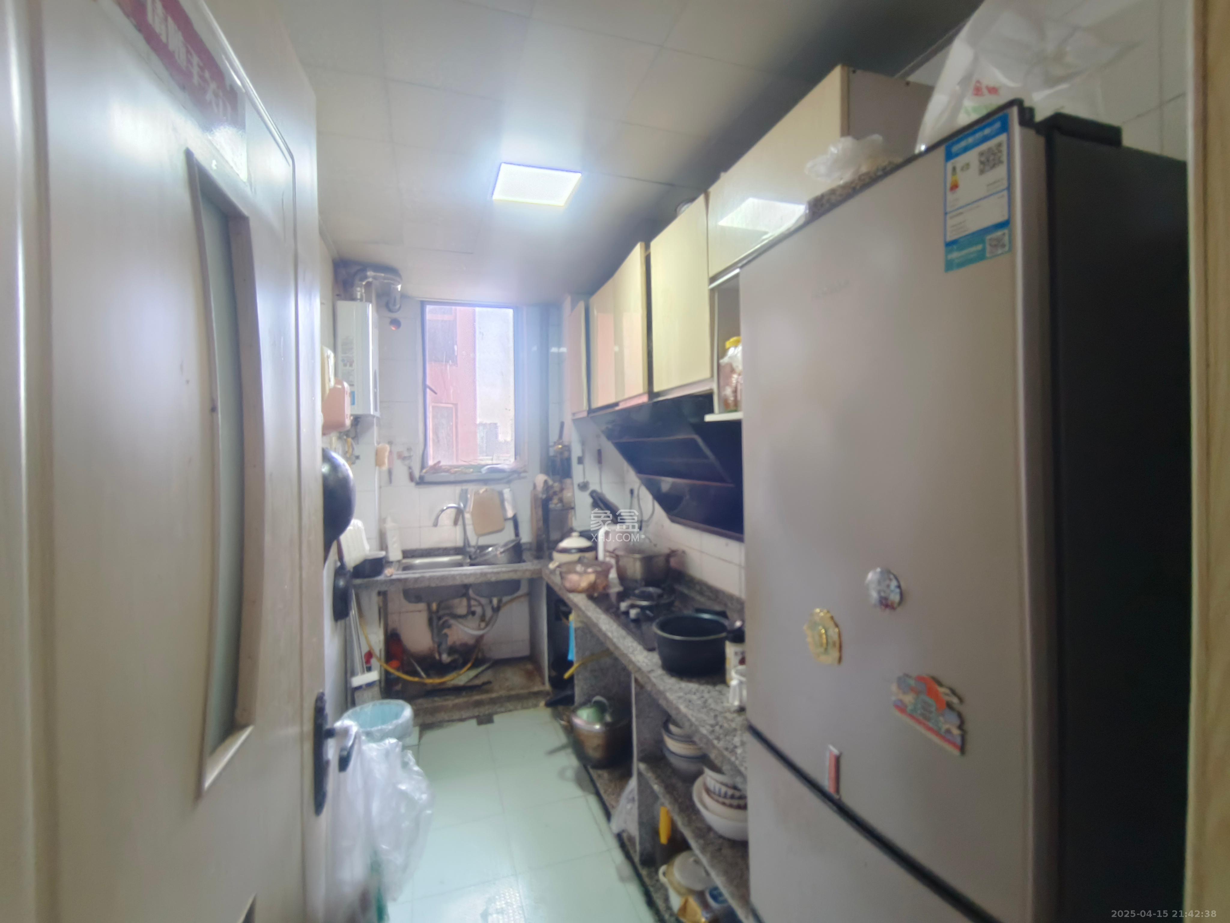 君临青园花都 3室2厅2卫 2800.0元/月 君临青园花都 3室2厅2卫 2800.0元/月室内图