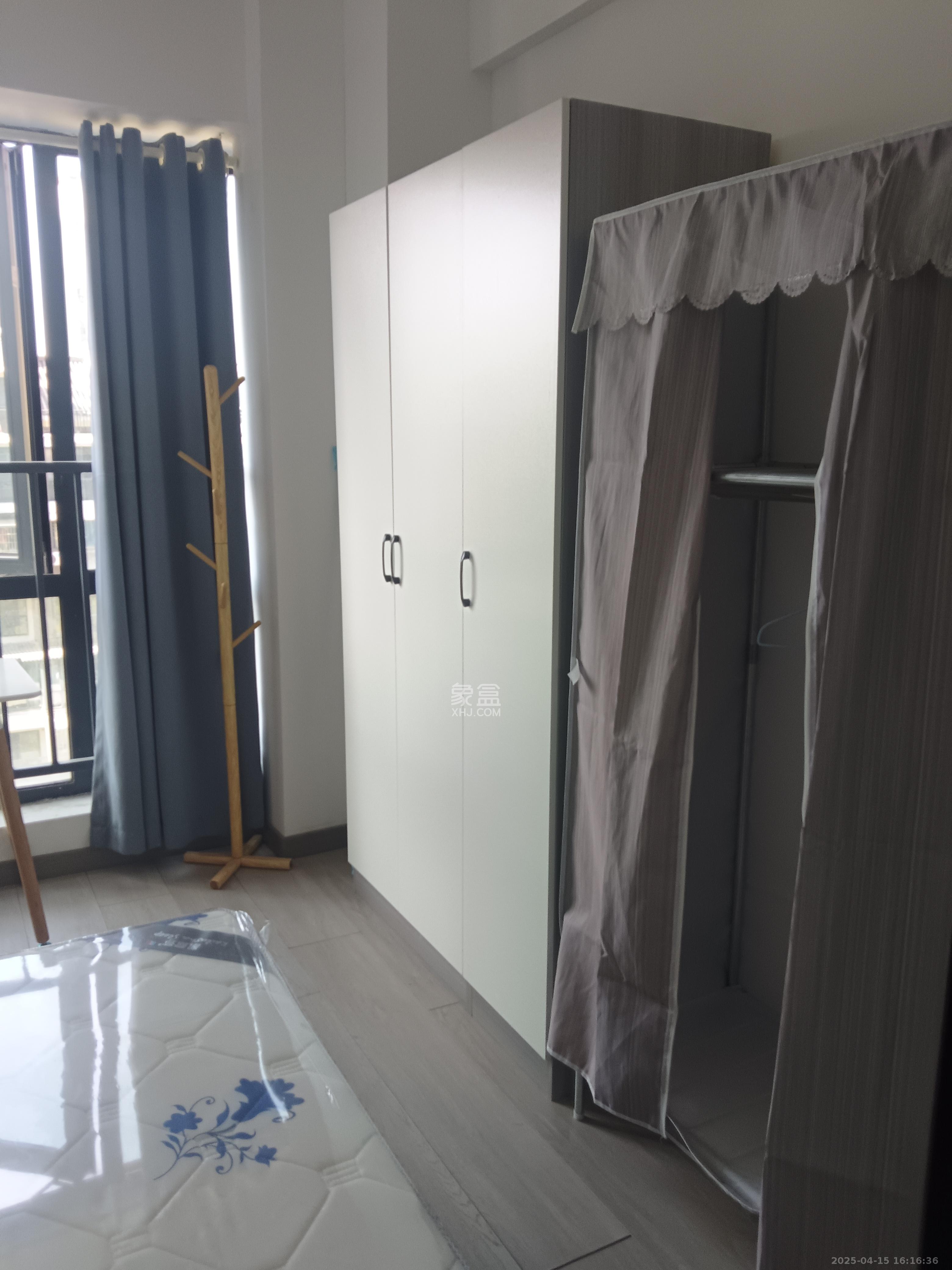 麓谷新干线  1室0厅0卫    1500.0元/月室内图