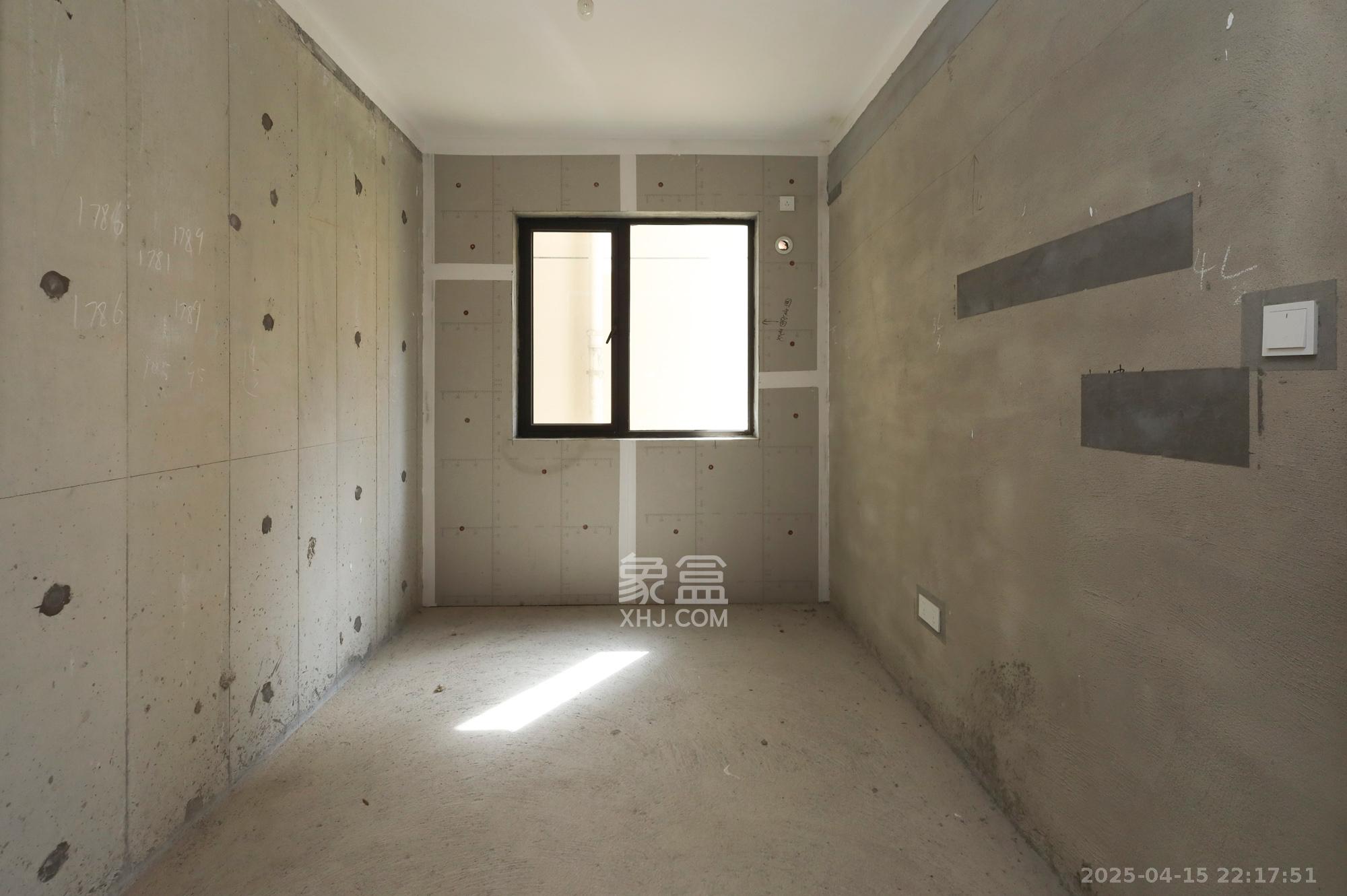 恒基旭辉湖山赋  3室2厅1卫    57.8万卧室