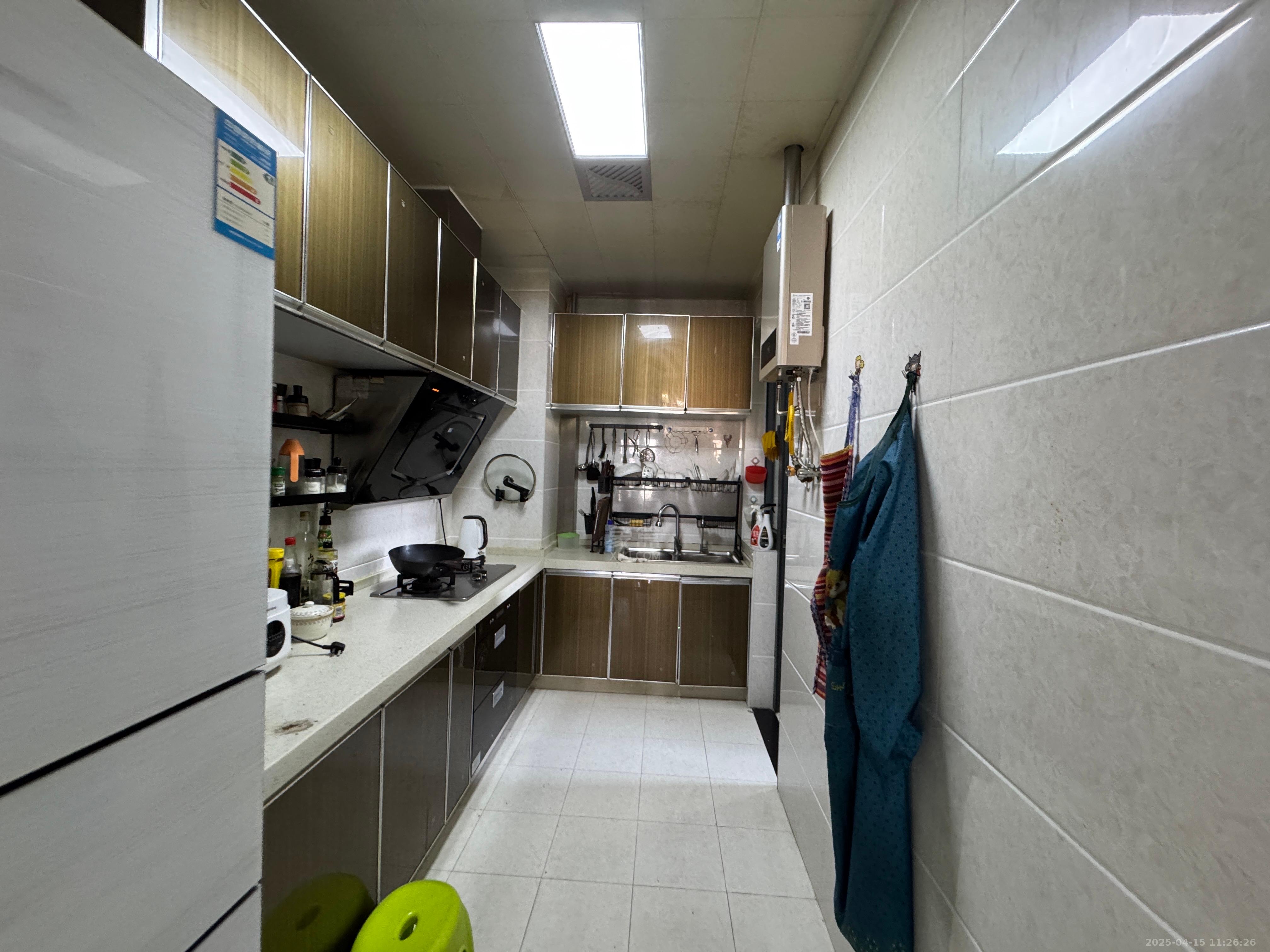 美的城一期 2室2厅2卫 1800.0元/月 美的城一期 2室2厅2卫 1800.0元/月室内图