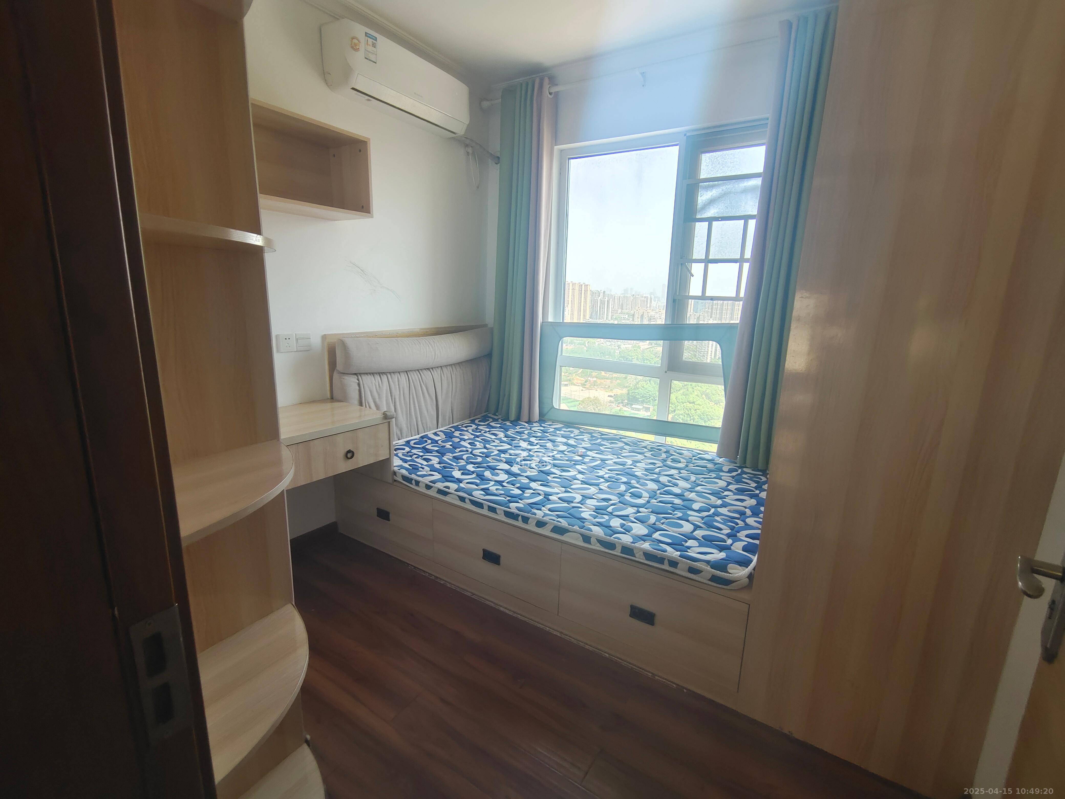 蓝光幸福满庭 4室2厅2卫 3200.0元/月 蓝光幸福满庭 4室2厅2卫 3200.0元/月室内图