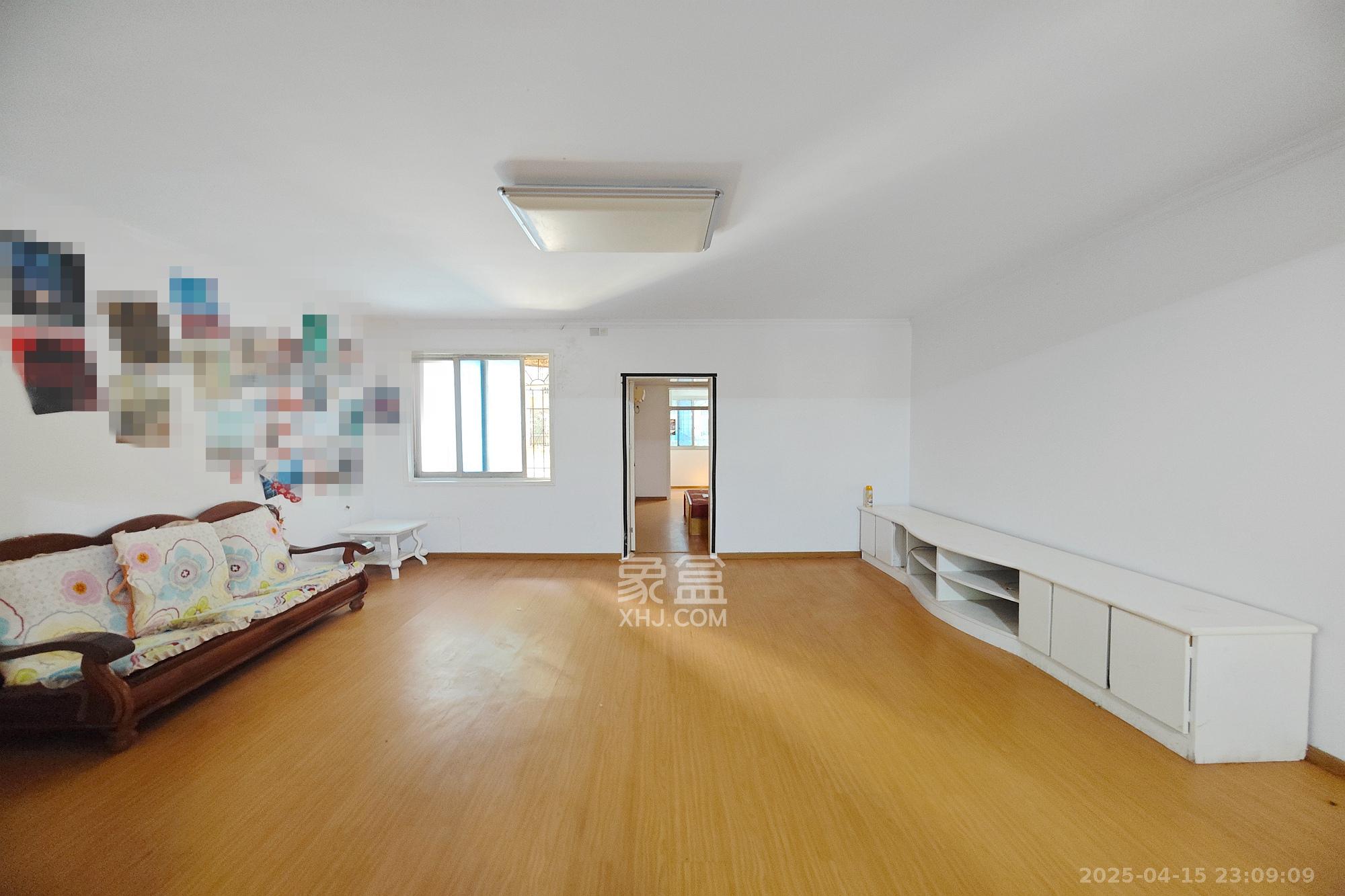 中意花苑  2室2厅1卫    60.8万 中意花苑  2室2厅1卫    60.8万客厅