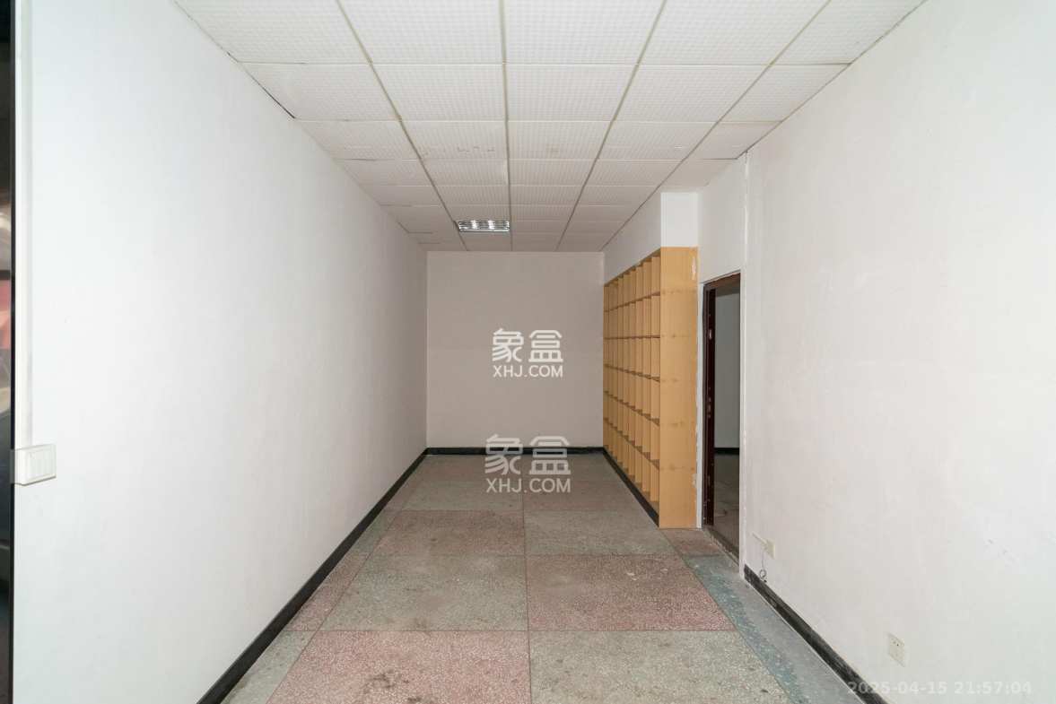 高星物流园  3室2厅3卫    65.0万 高星物流园  3室2厅3卫    65.0万其他