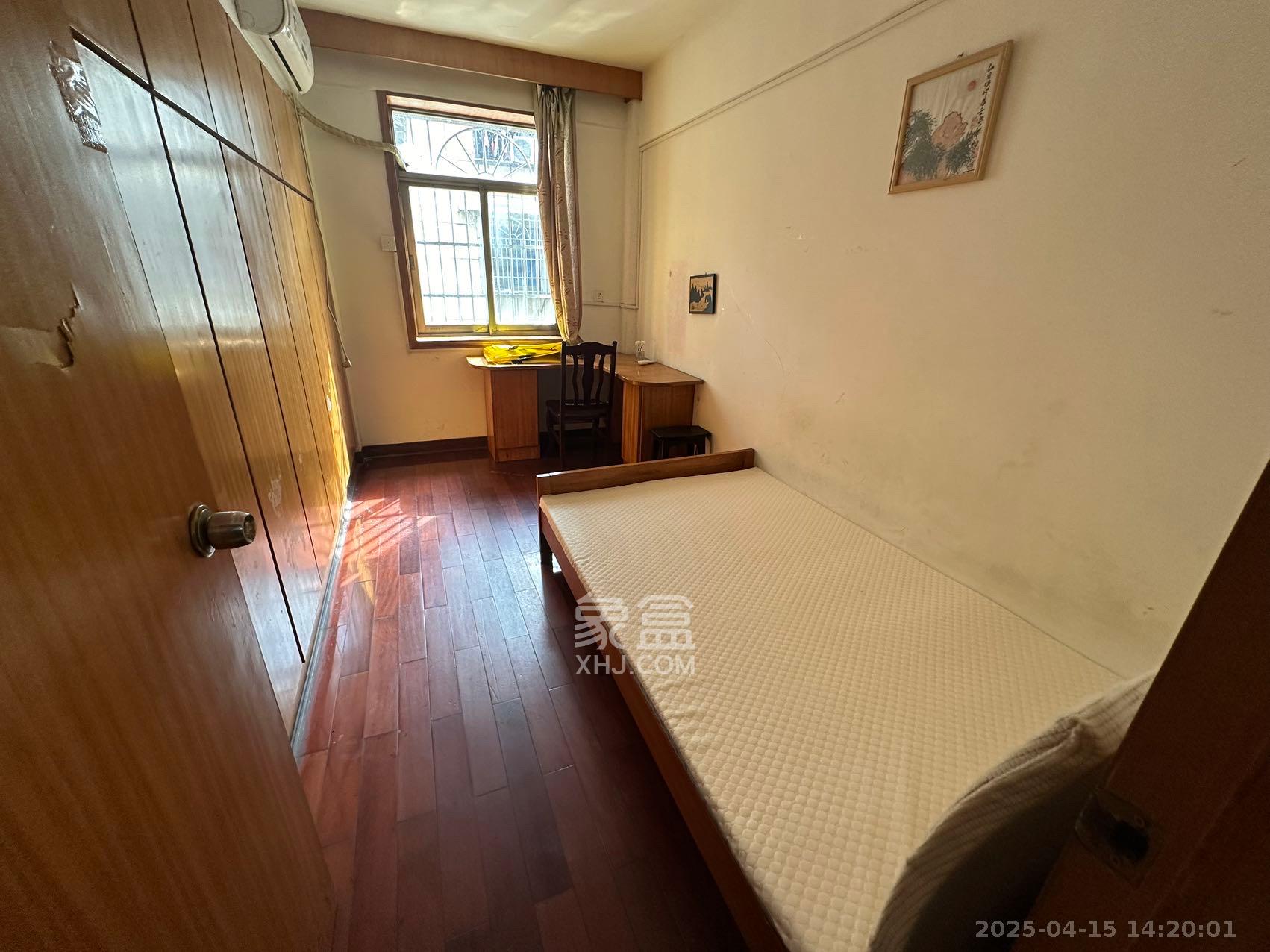 通泰街商居楼 3室2厅1卫 2000.0元/月 通泰街商居楼 3室2厅1卫 2000.0元/月室内图