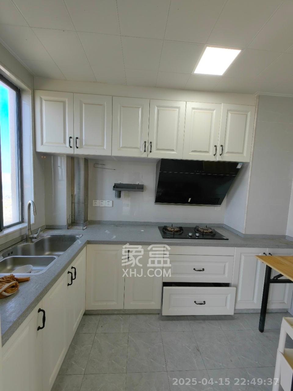 荣盛岳麓峰景 1室0厅0卫 2300.0元/月 荣盛岳麓峰景 1室0厅0卫 2300.0元/月室内图