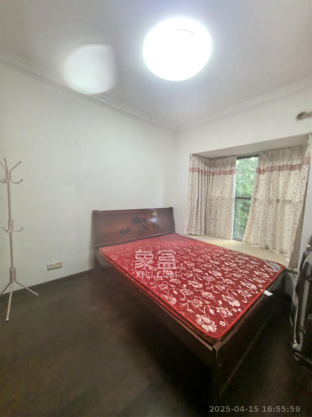 恒大城  1室2厅1卫    2100.0元/月 恒大城  1室2厅1卫    2100.0元/月室内图