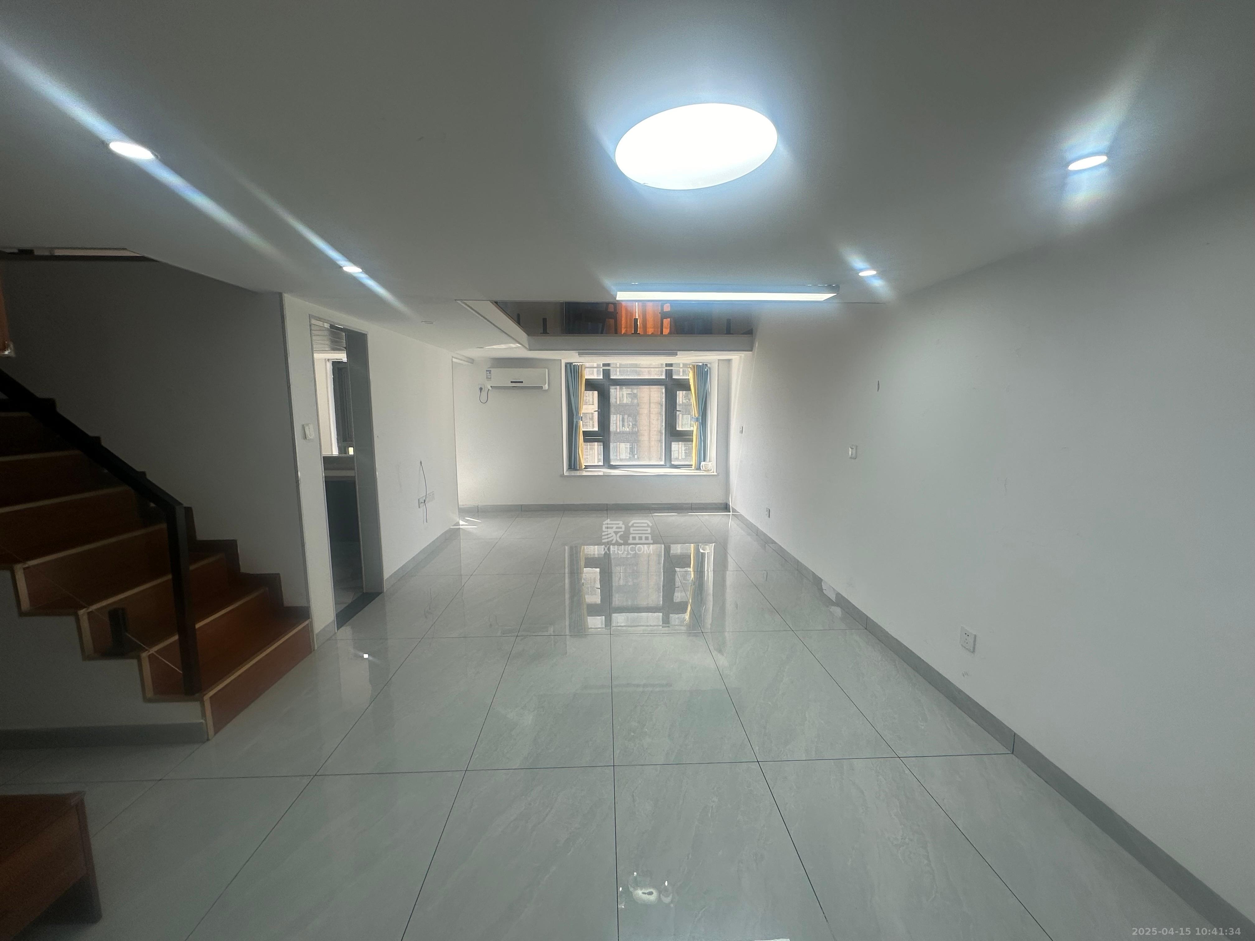 恒大御景半岛锦绣苑  2室2厅1卫    2500.0元/月 恒大御景半岛锦绣苑  2室2厅1卫    2500.0元/月