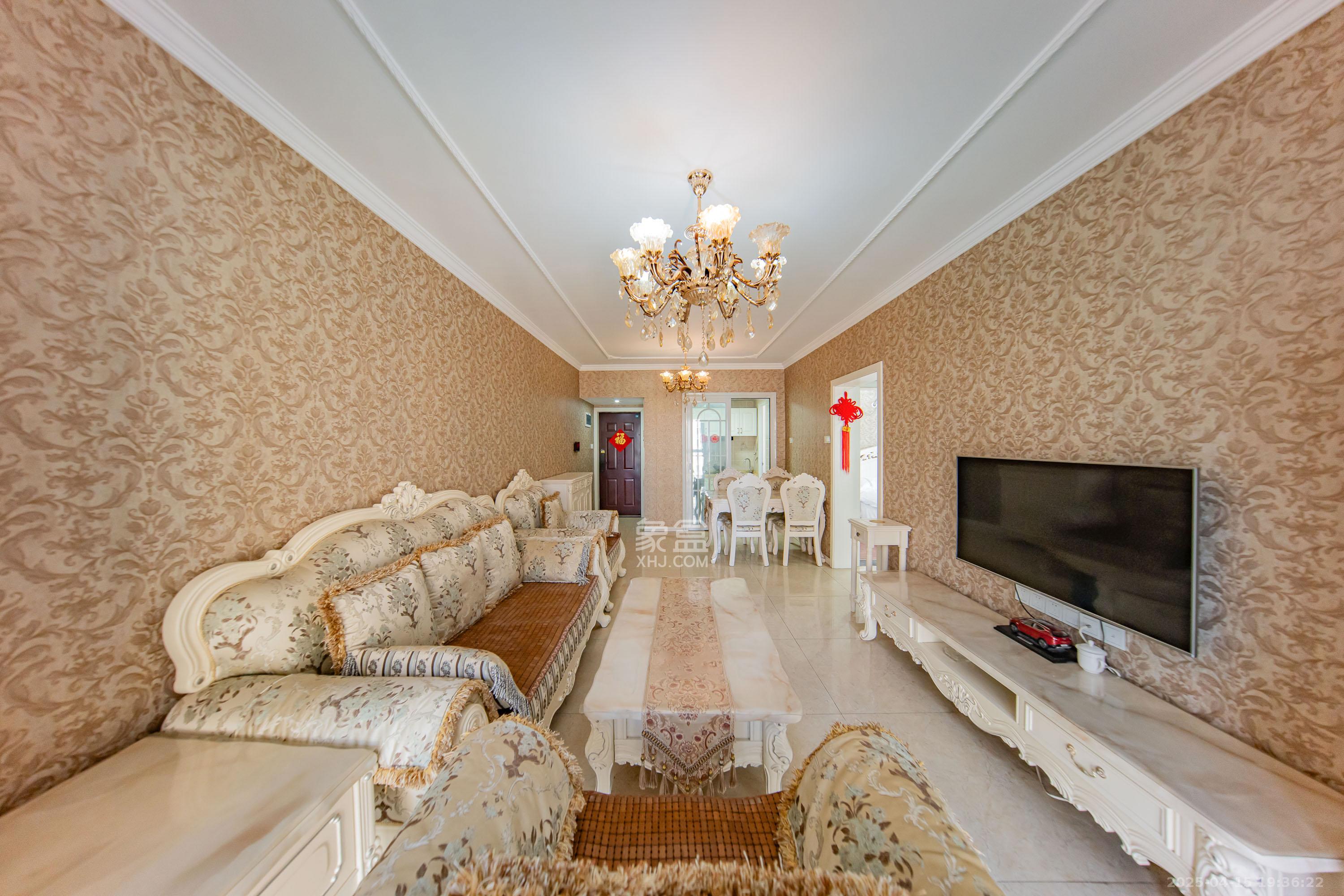 华润橡树湾 2室2厅1卫 60.8万 华润橡树湾 2室2厅1卫 60.8万客厅