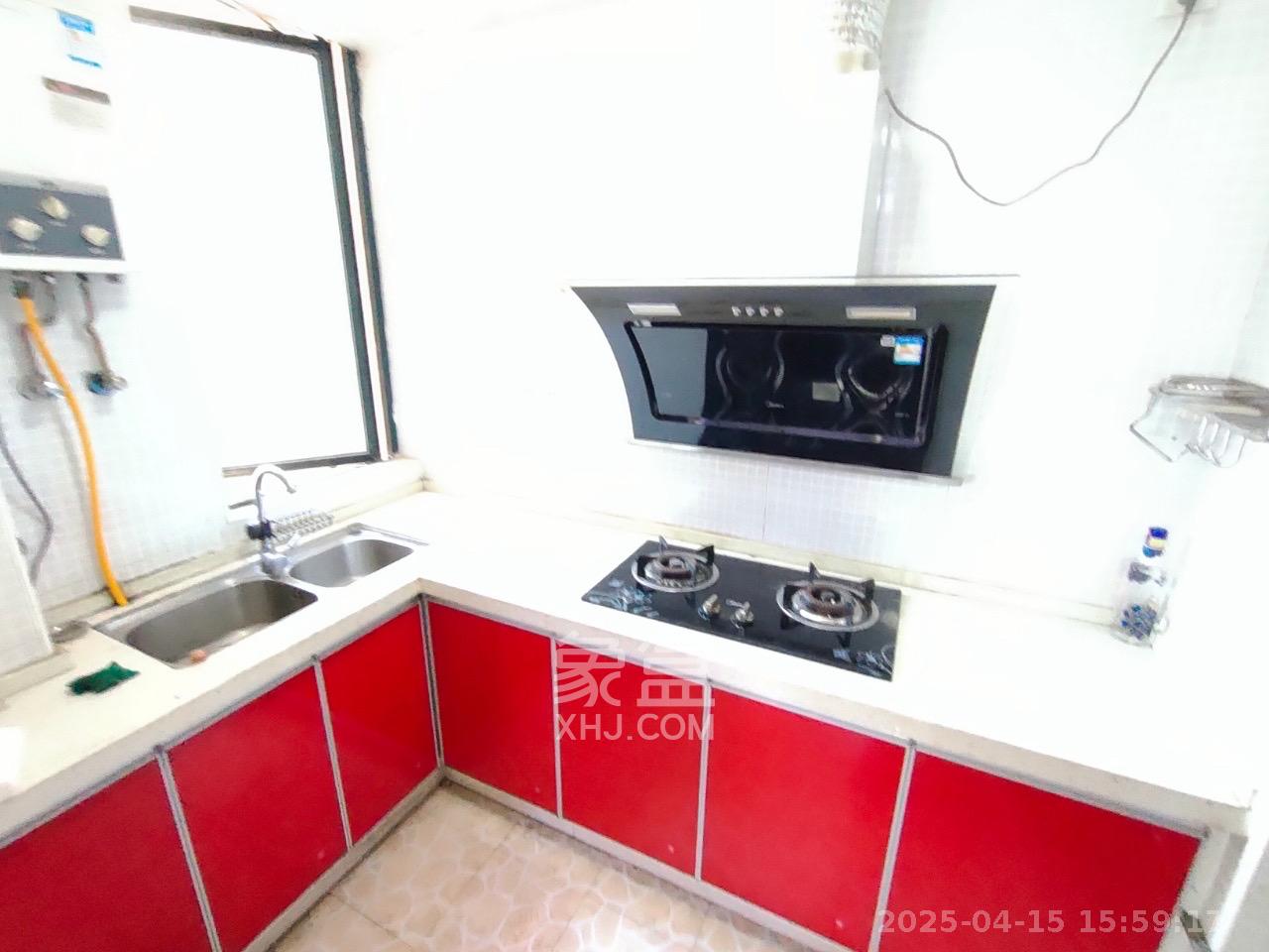 尊邸华庭 3室2厅1卫 2300.0元/月 尊邸华庭 3室2厅1卫 2300.0元/月室内图